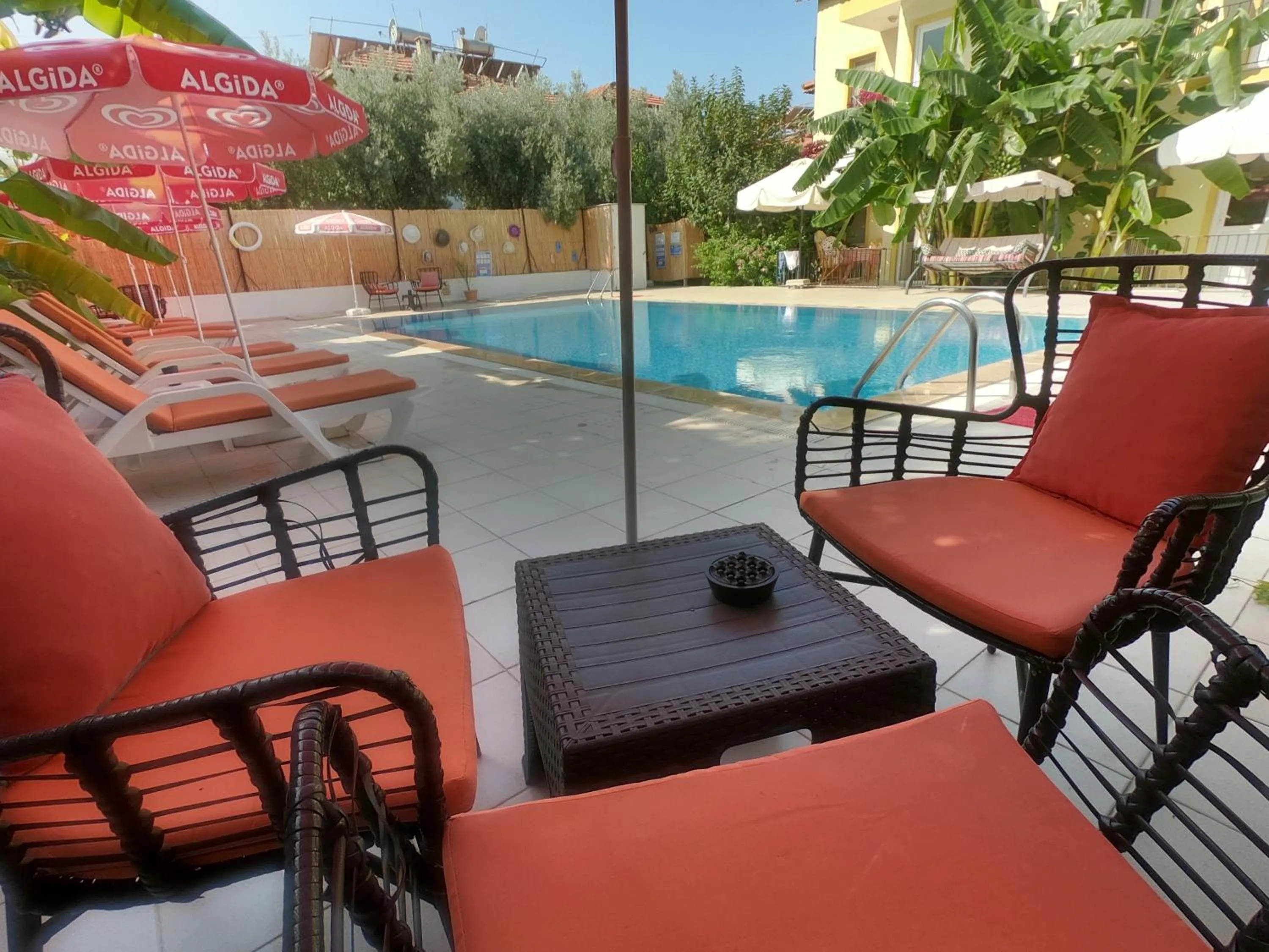 Swimming pool in Sarıhan Apart Otel