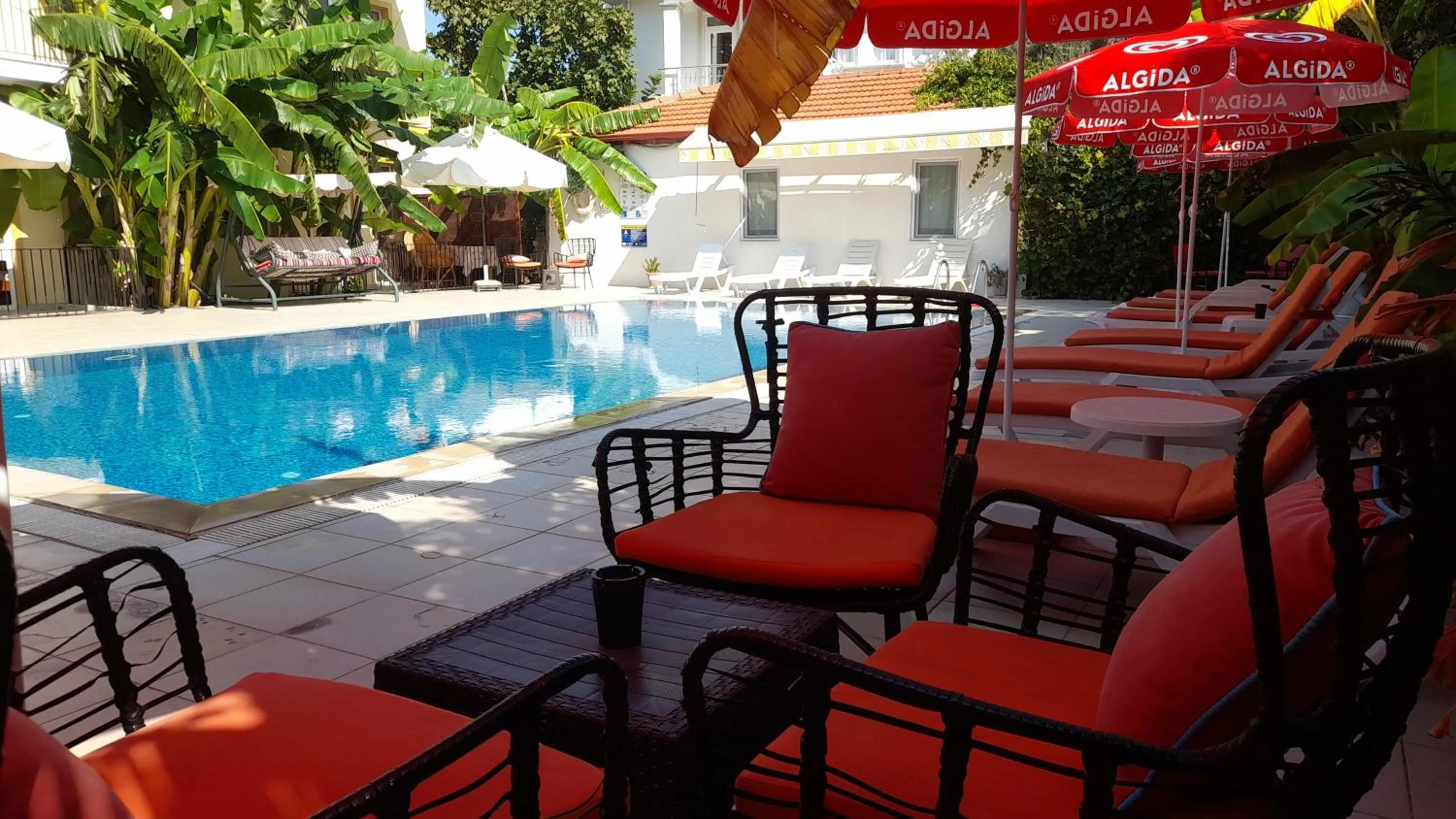 Swimming pool in Sarıhan Apart Otel