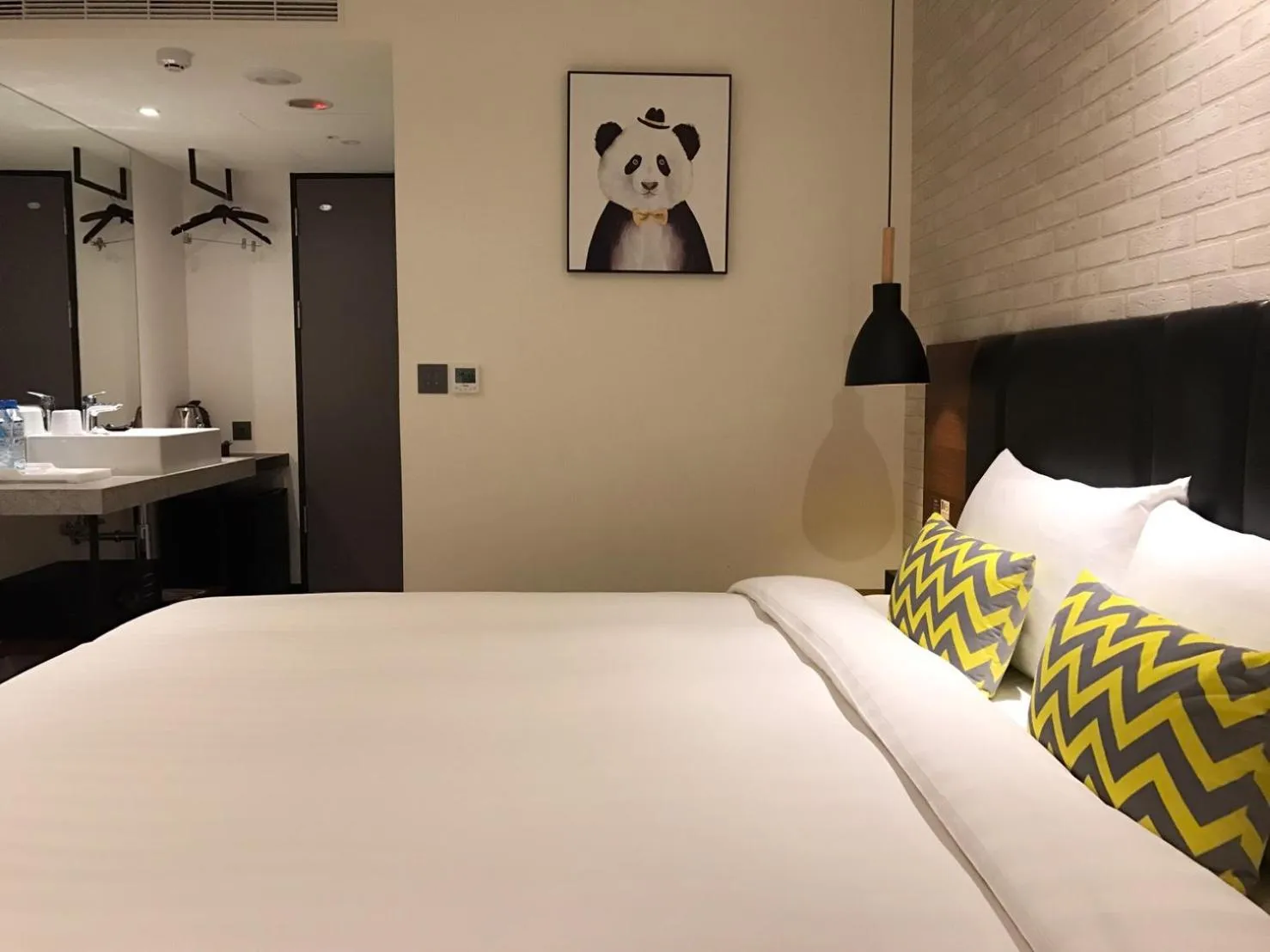 Bed in Goldinn Hotel