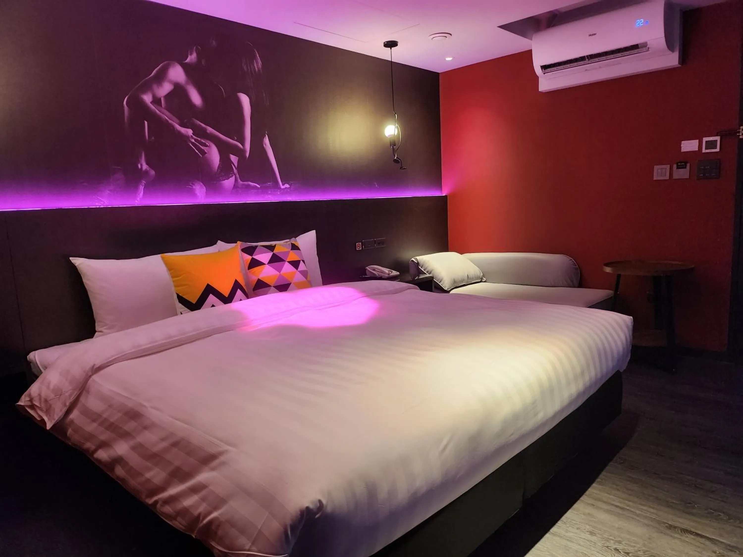 Bed in Goldinn Hotel