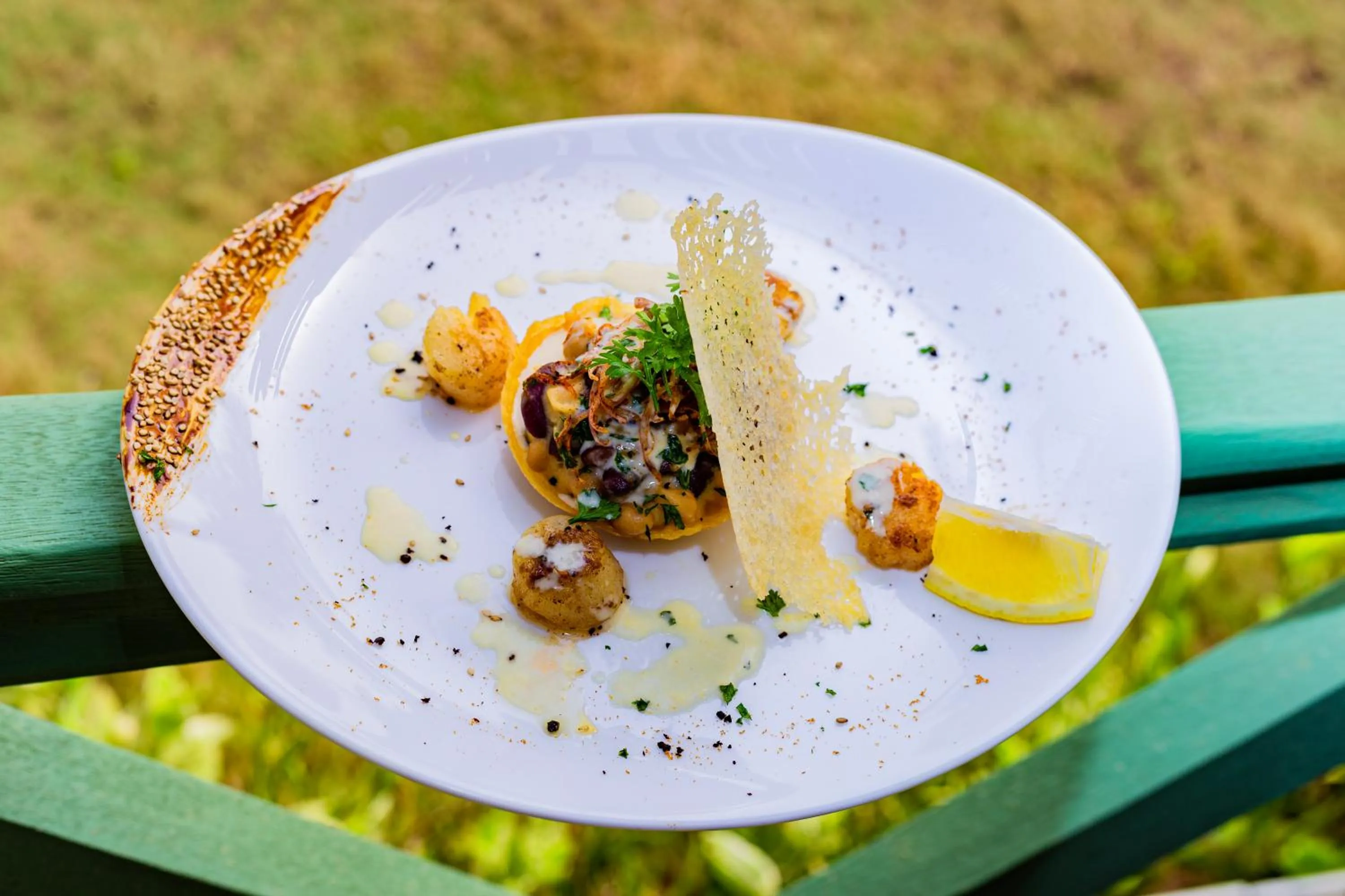 Restaurant/places to eat in Casa Del Papa Resort & SPA