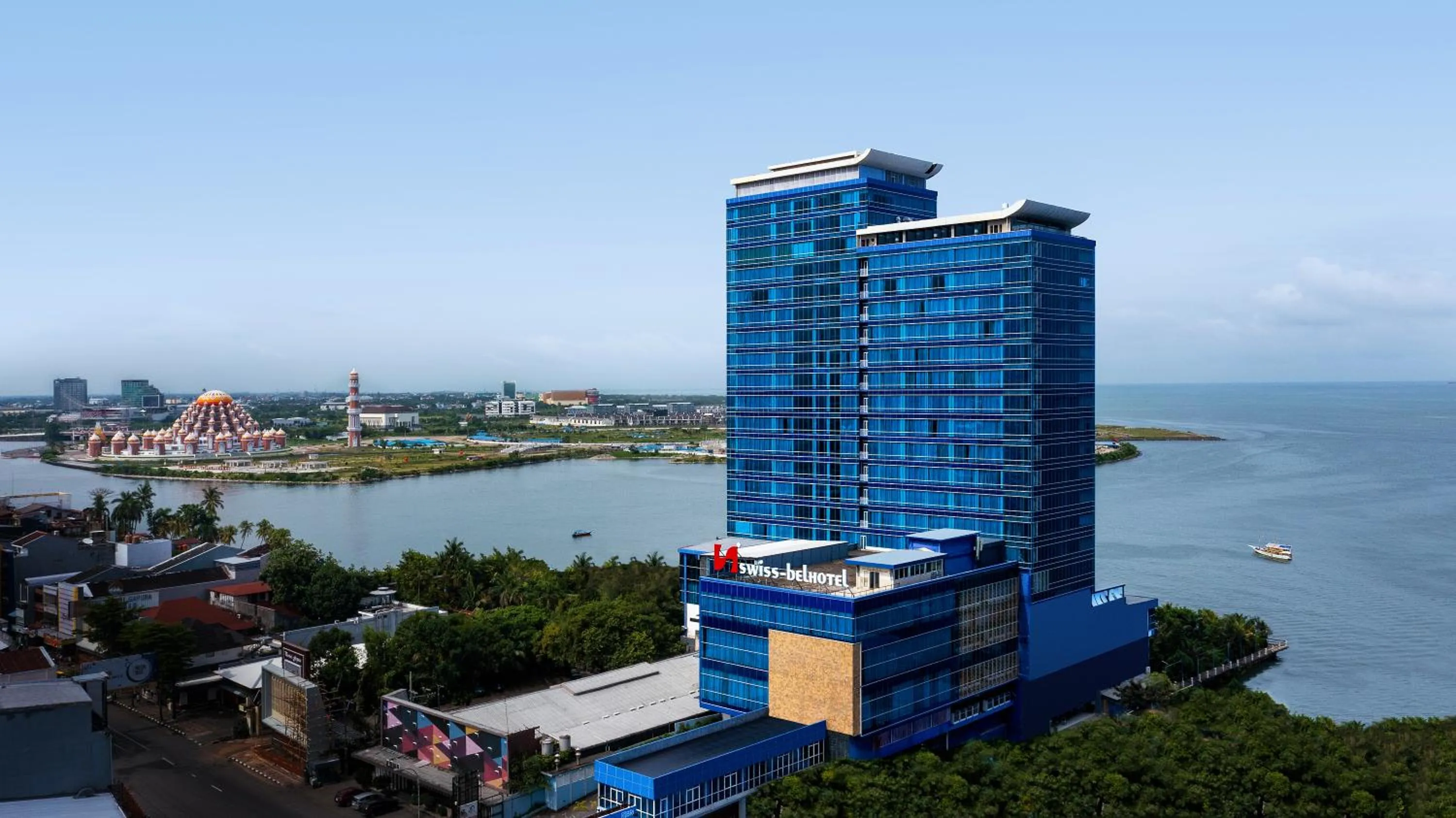 Property building in Swiss-Belhotel Makassar