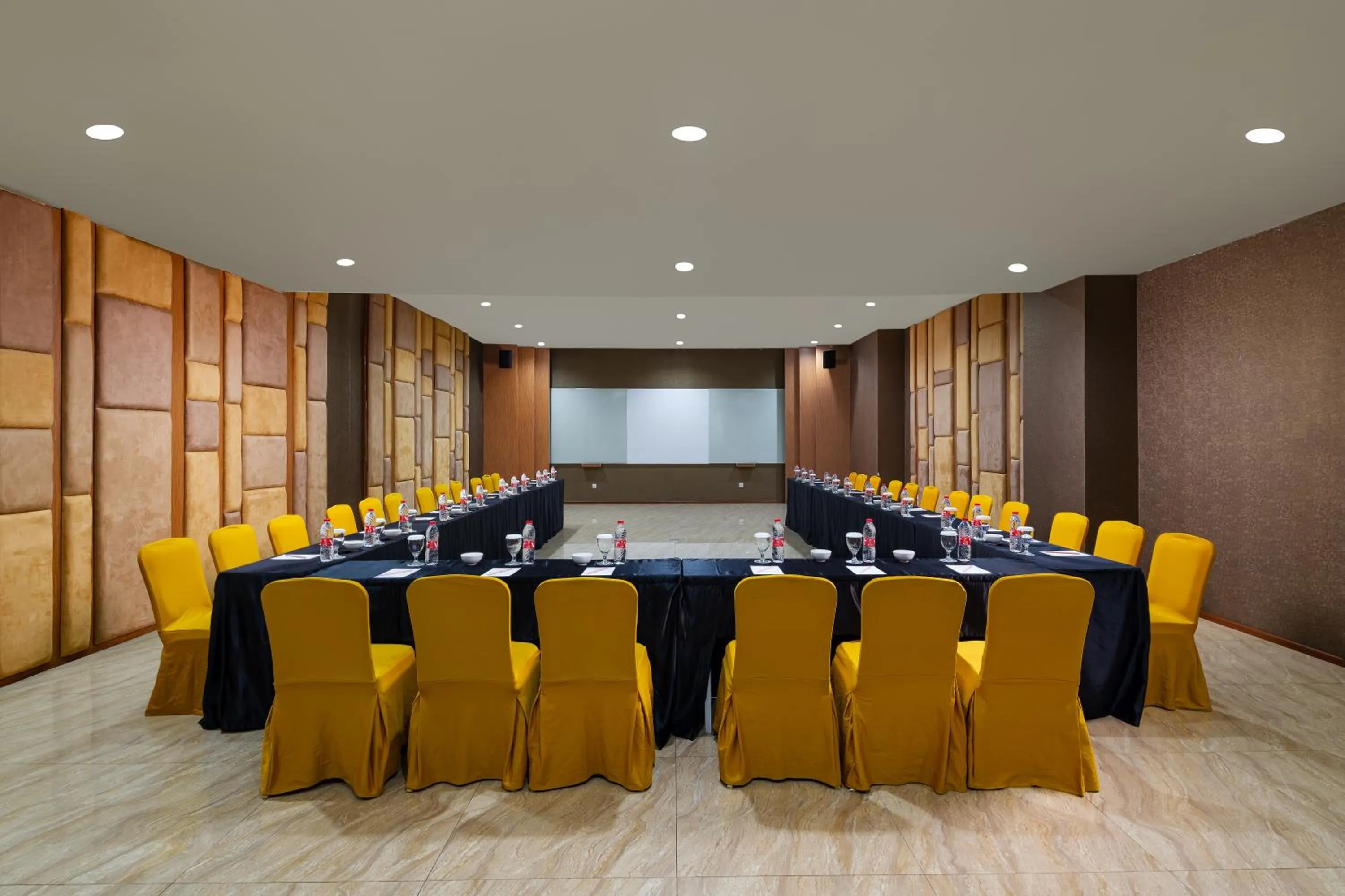 Meeting/conference room in Swiss-Belhotel Makassar