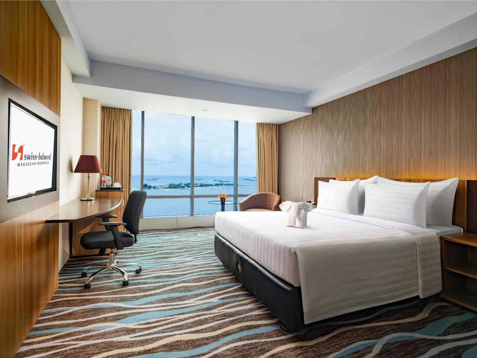 Bedroom, Bed in Swiss-Belhotel Makassar