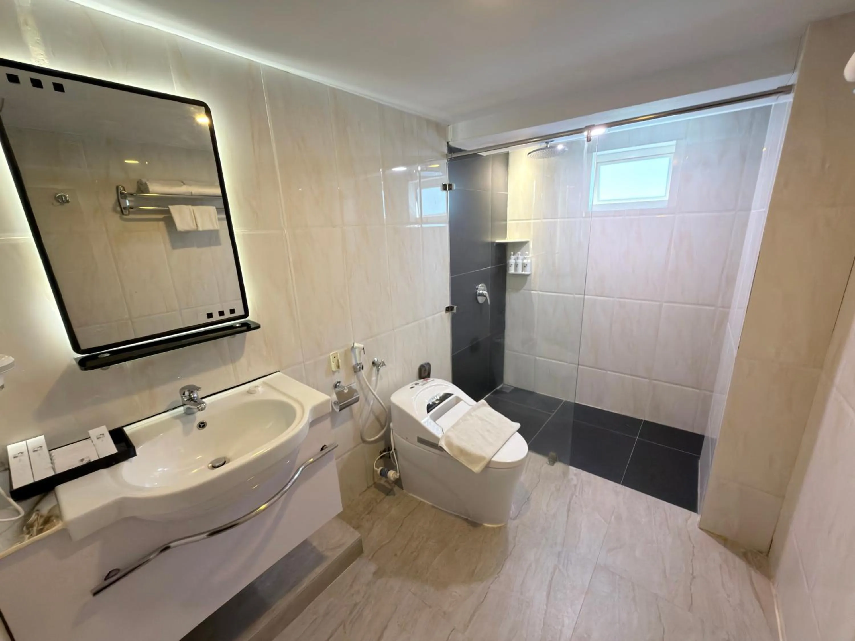 Bathroom in Swiss-Belhotel Makassar