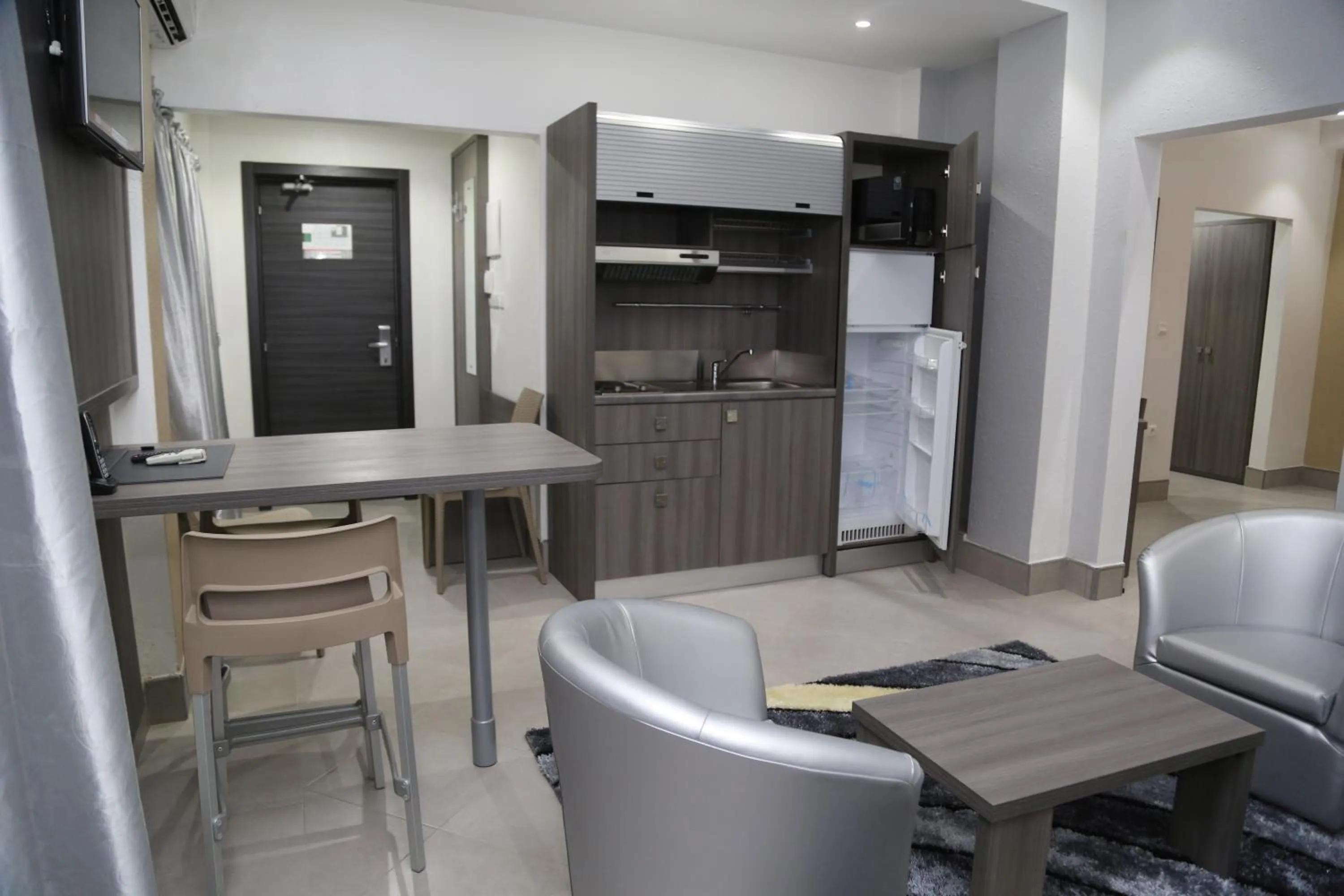 Kitchen or kitchenette in Nouakchott Hotel