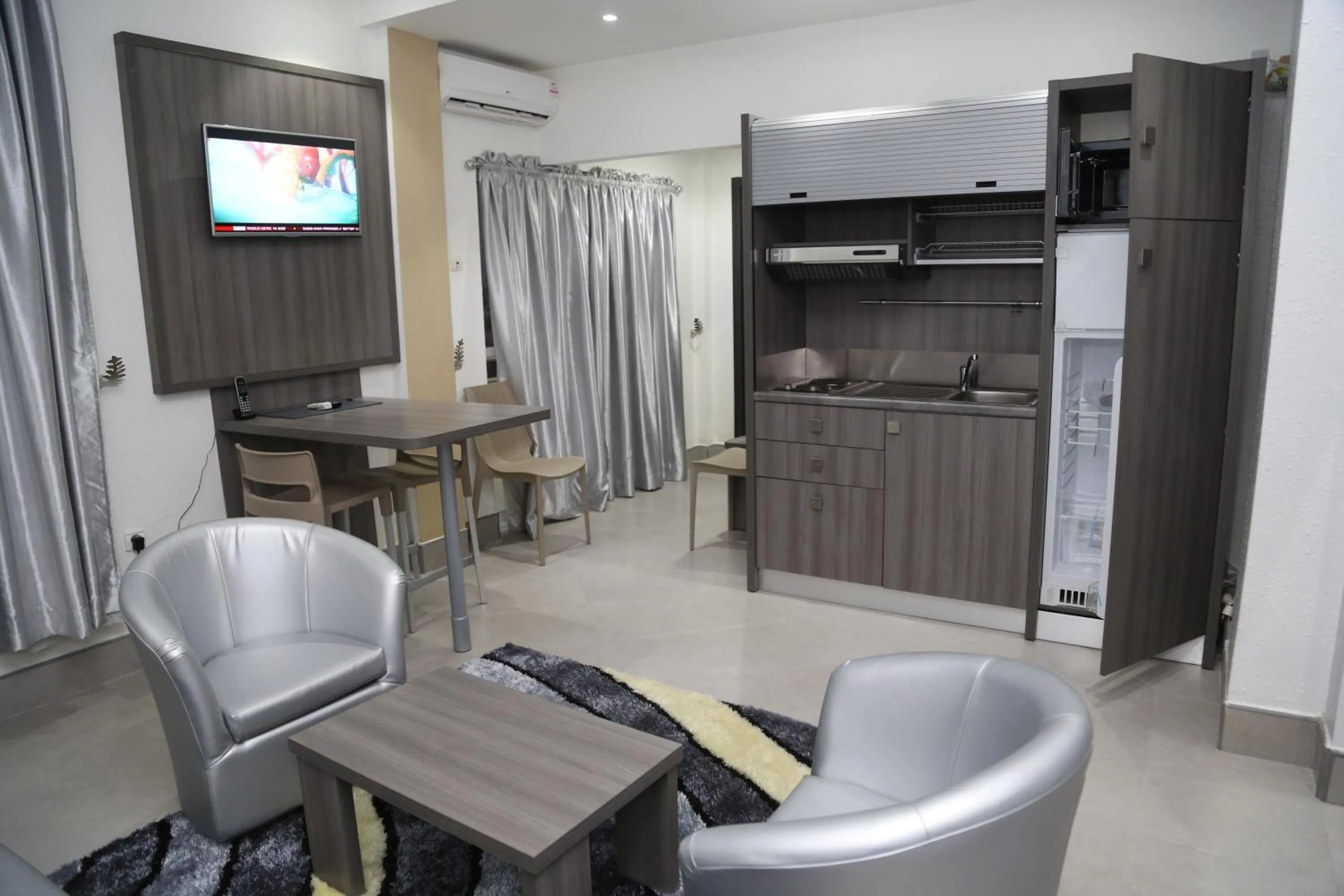 Kitchen or kitchenette in Nouakchott Hotel