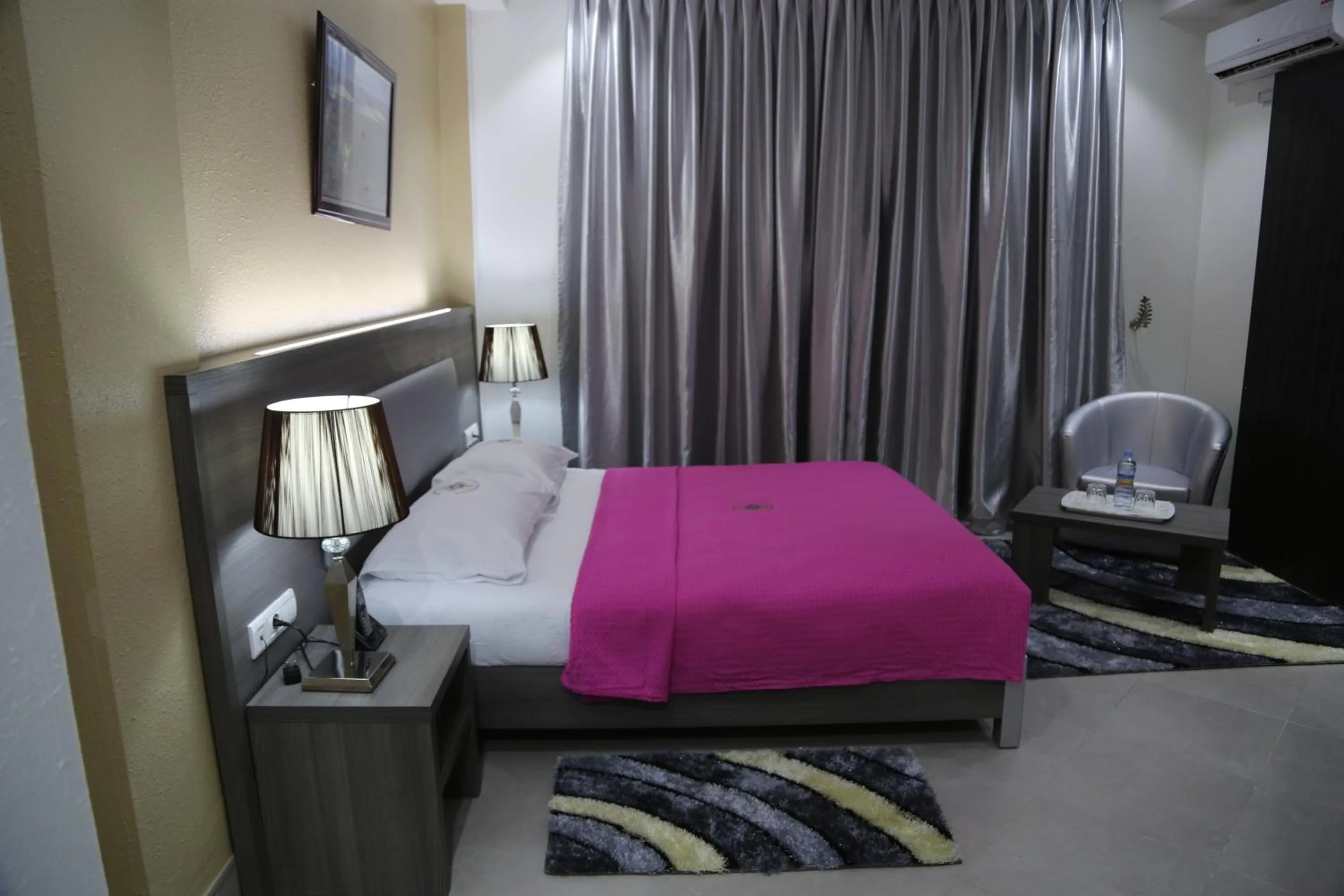 Bed in Nouakchott Hotel