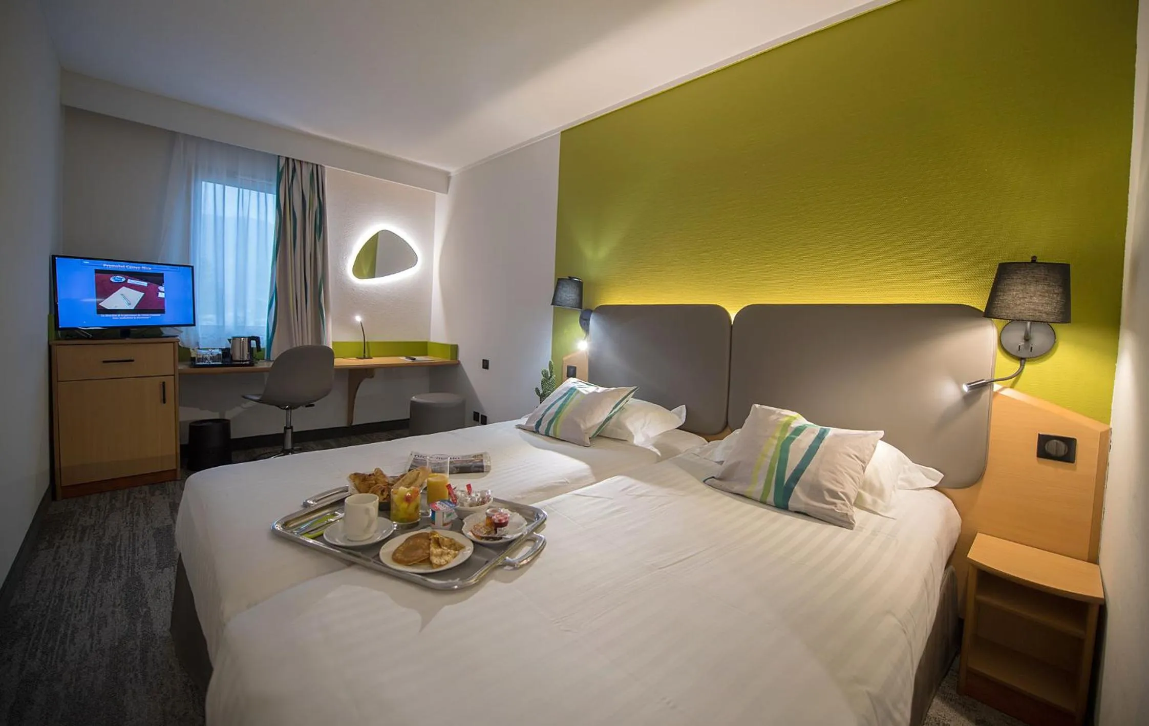 TV and multimedia, Bed in Promotel