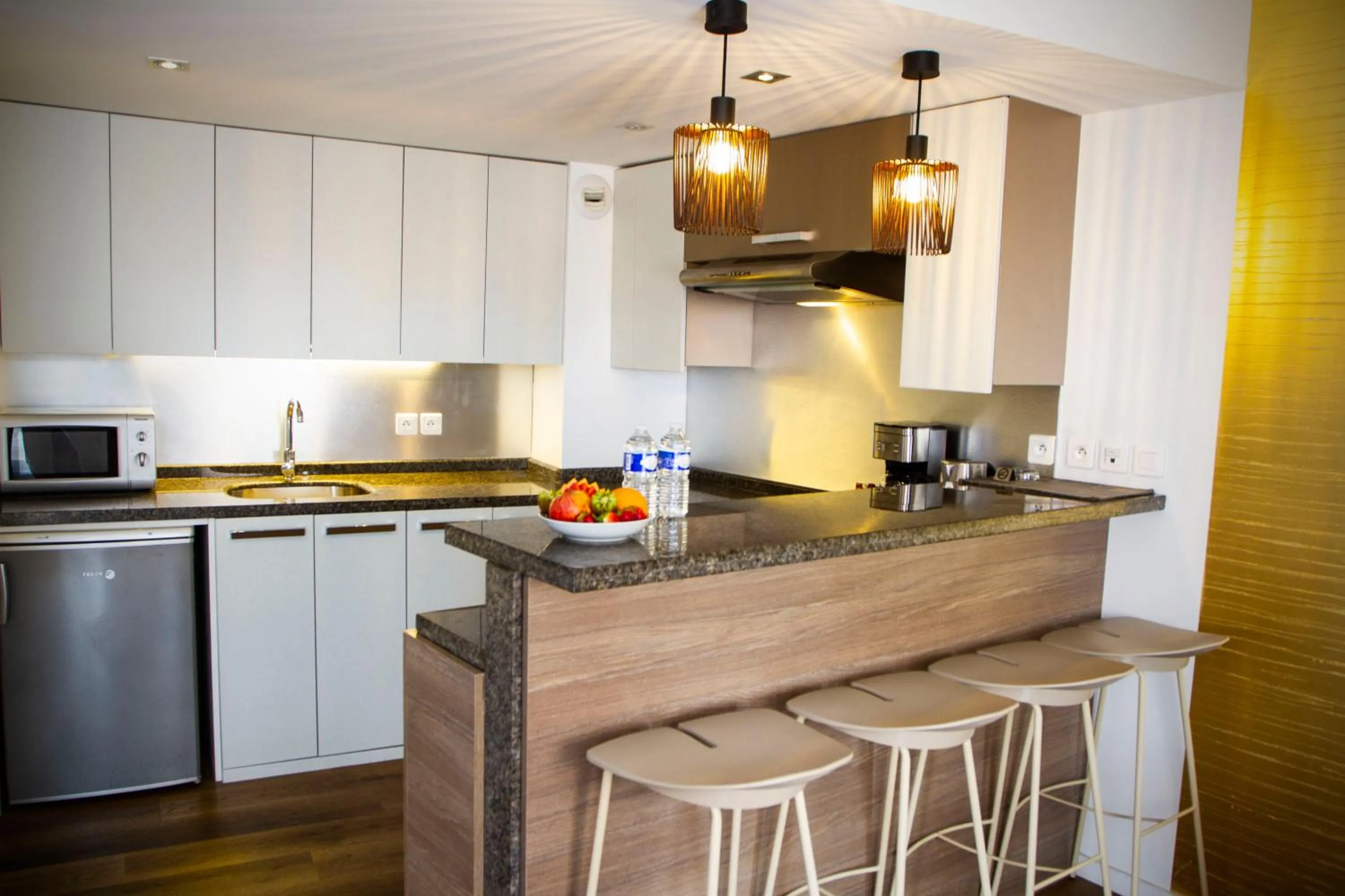 Kitchen or kitchenette in Appart Hôtel Clément Ader