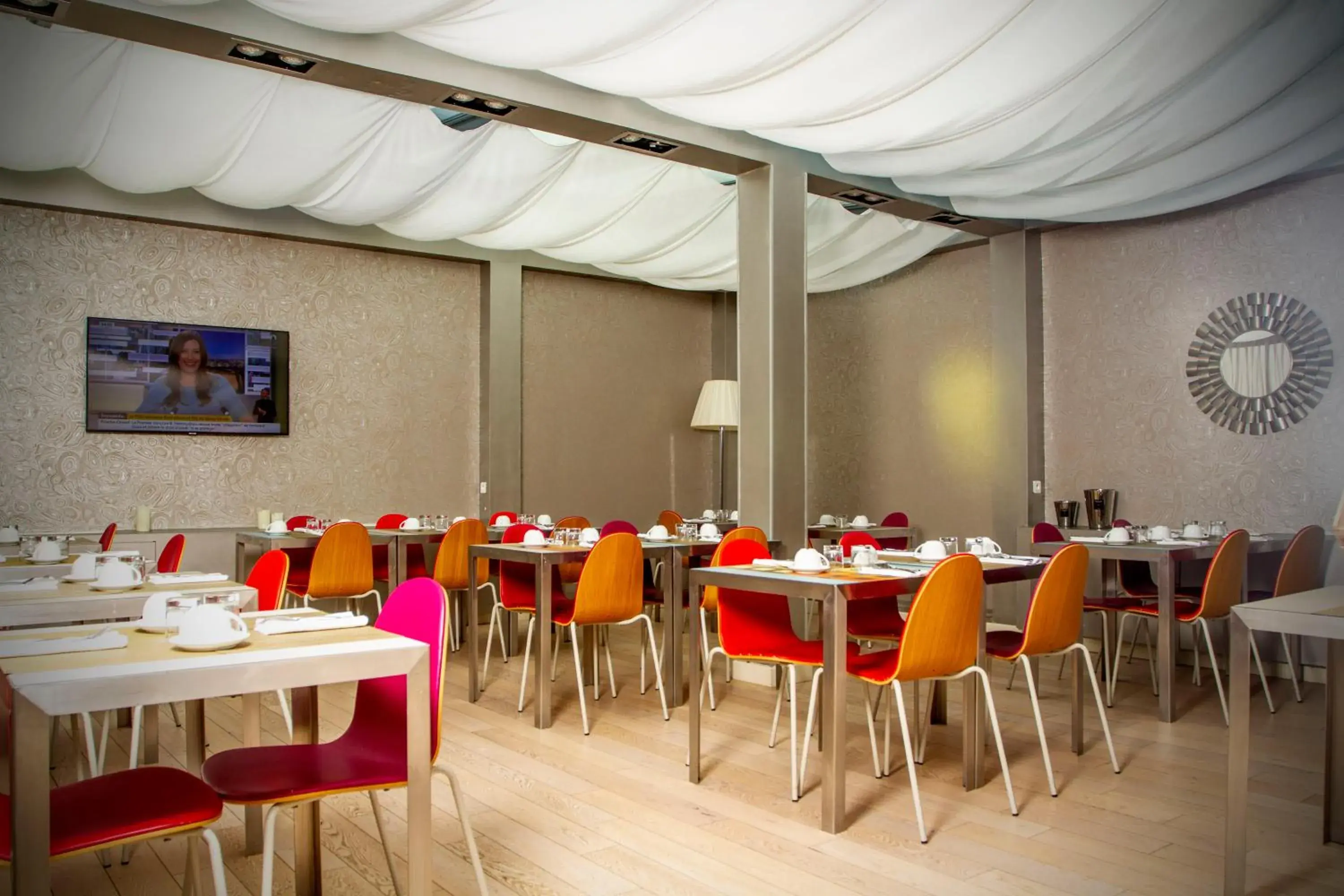 Breakfast in Appart Hôtel Clément Ader Breakfast in Appart Hôtel Clément Ader