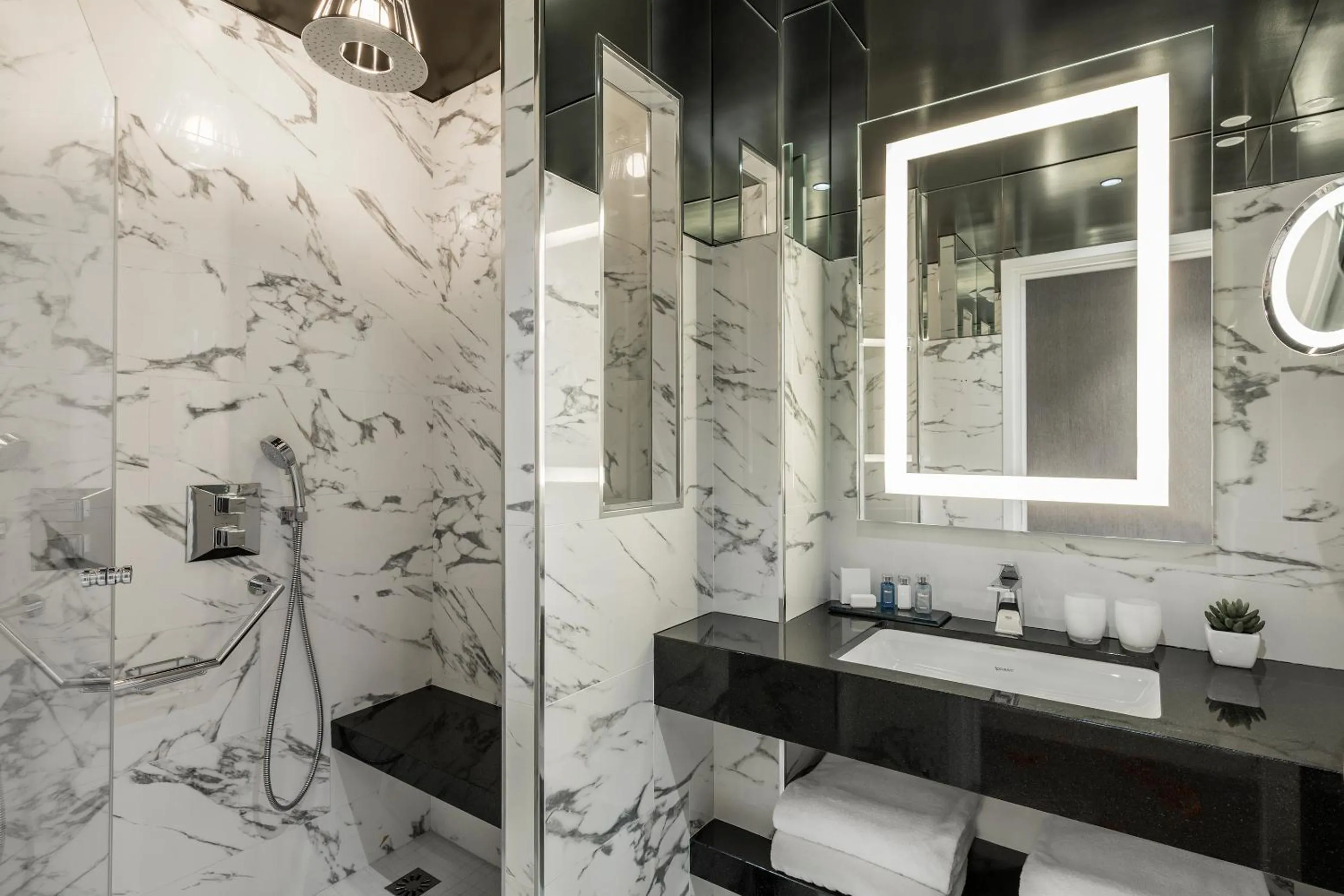 Bathroom in Maison Albar - Le Diamond