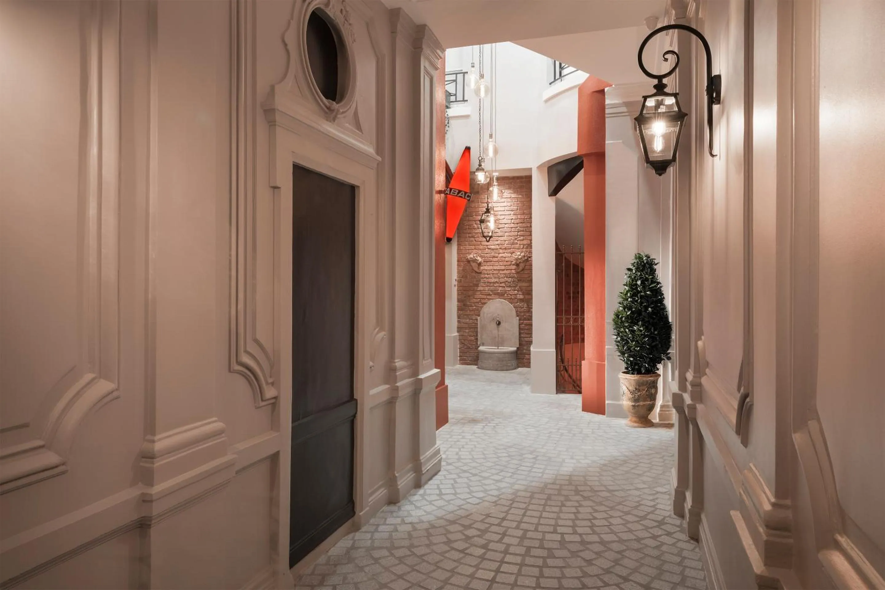 Lobby or reception in Maison Albar - Le Diamond