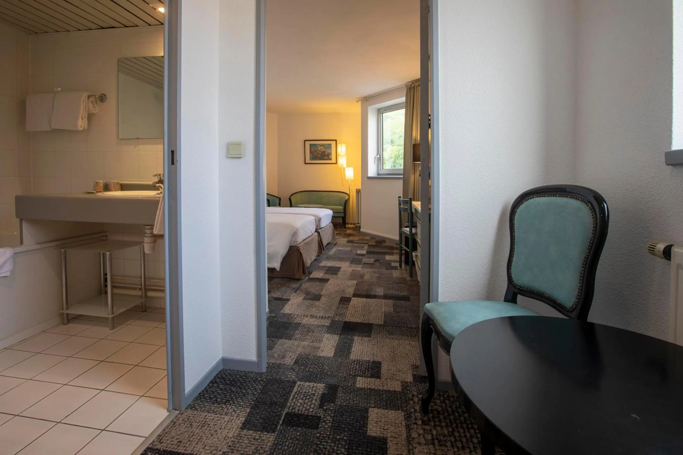 Property building in Hôtel Paradis