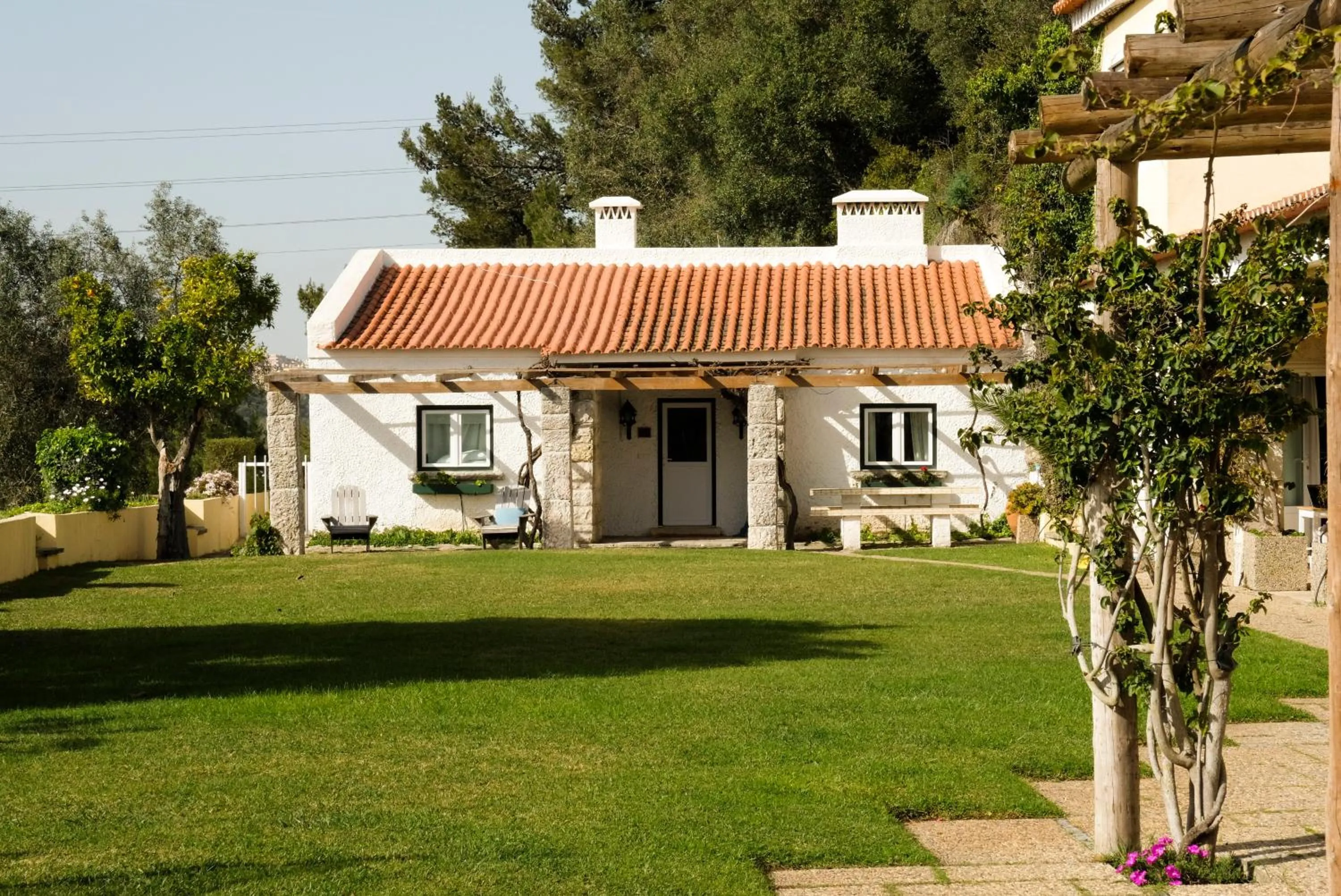 Facade/entrance in Lisbon Country Villa
