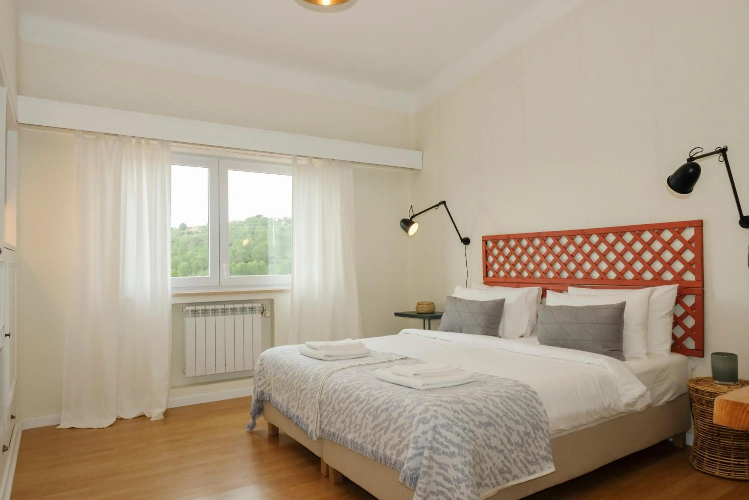 Photo of the whole room, Bed in Lisbon Country Villa