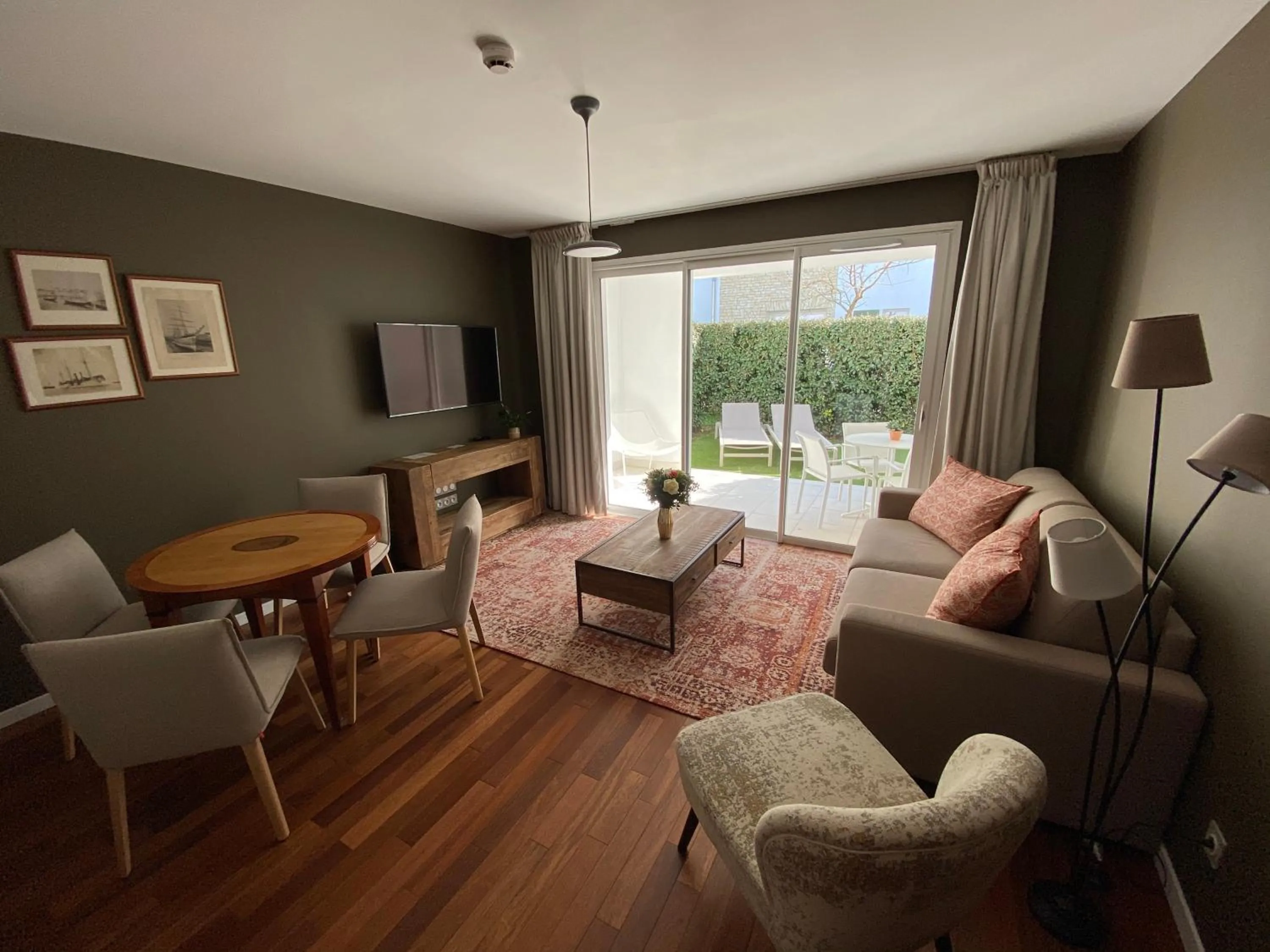 Living room in HR Hôtel-Restaurant & Spa Marin