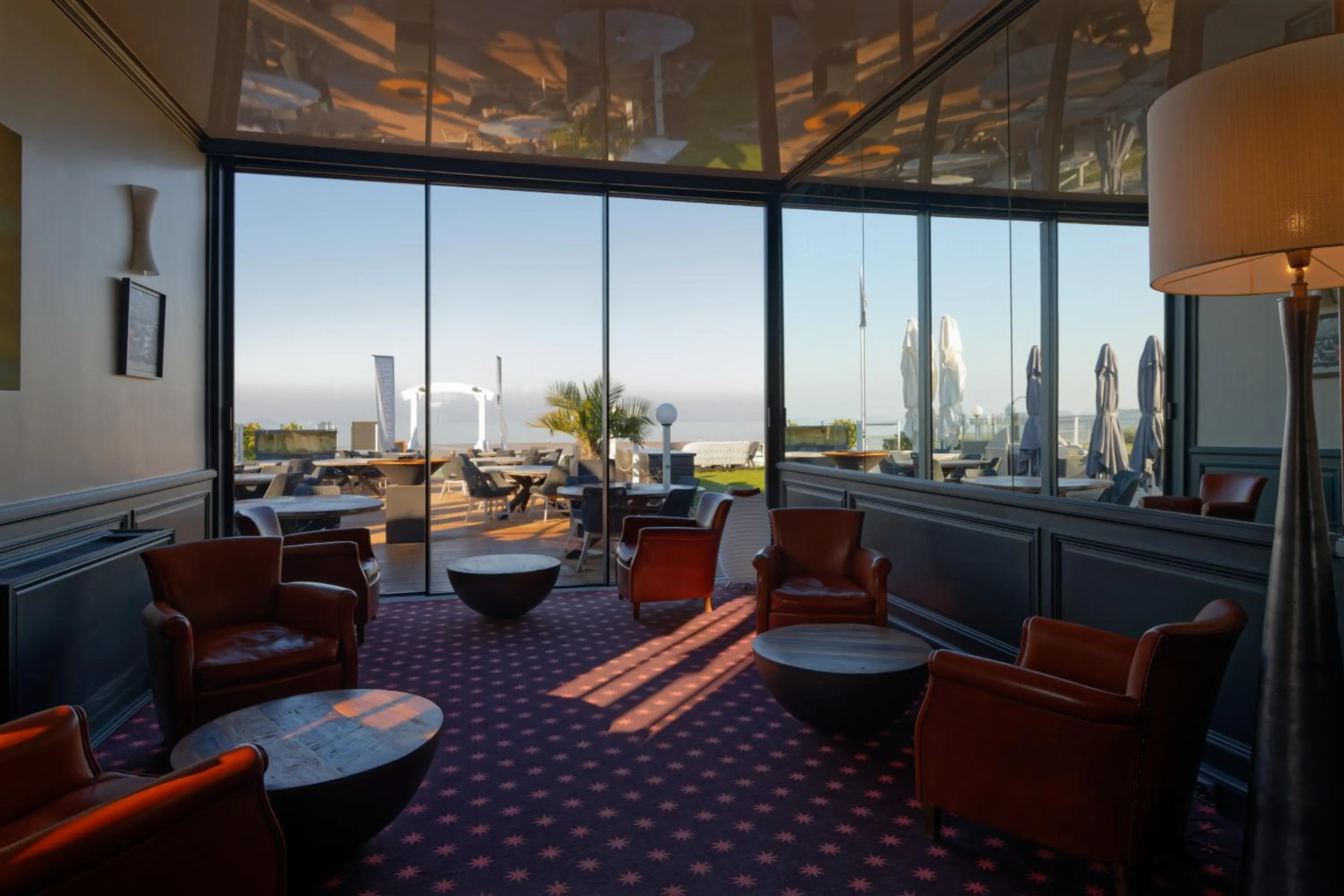 Lounge or bar in HR Hôtel-Restaurant & Spa Marin