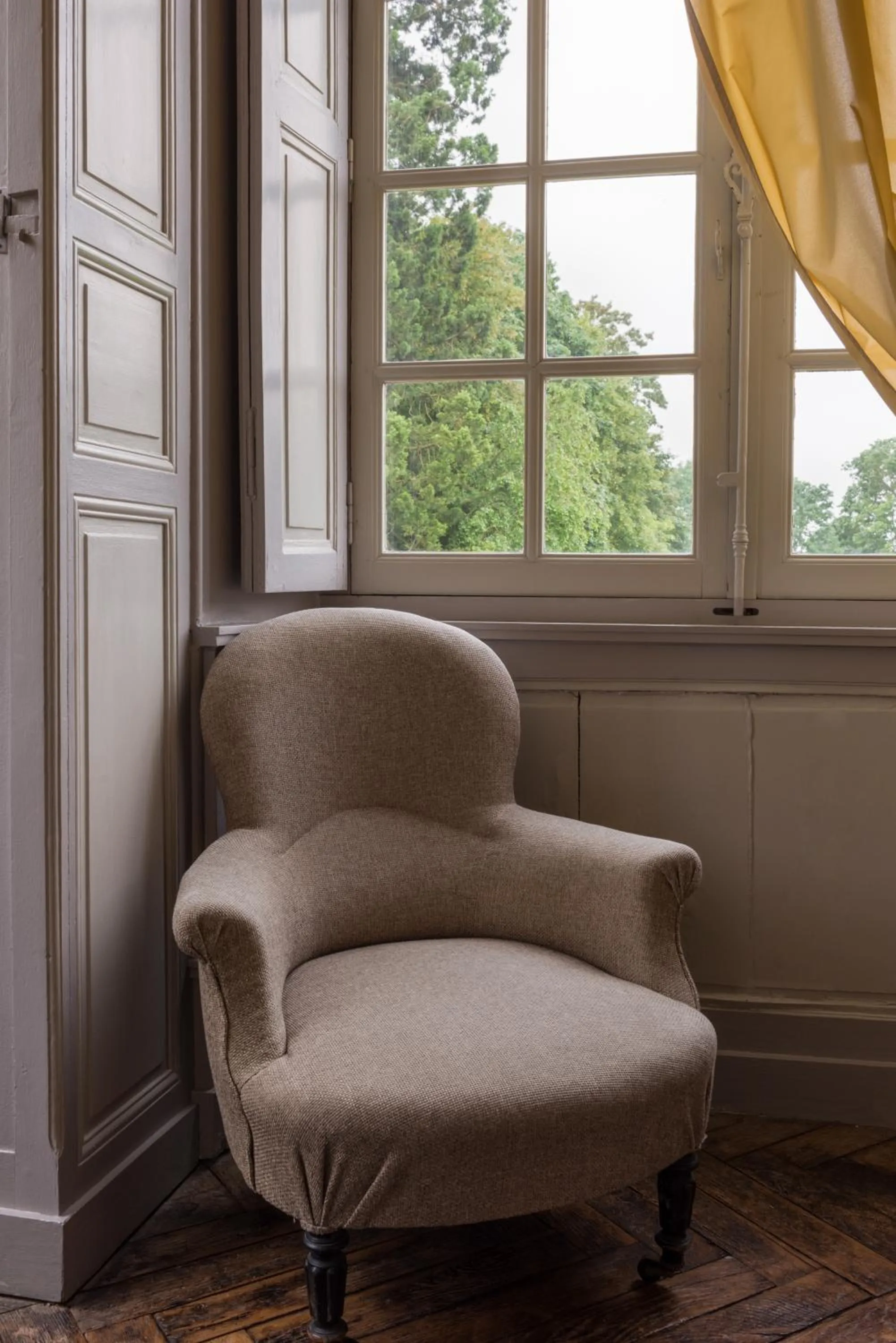 Seating area in Château de Saint Paterne