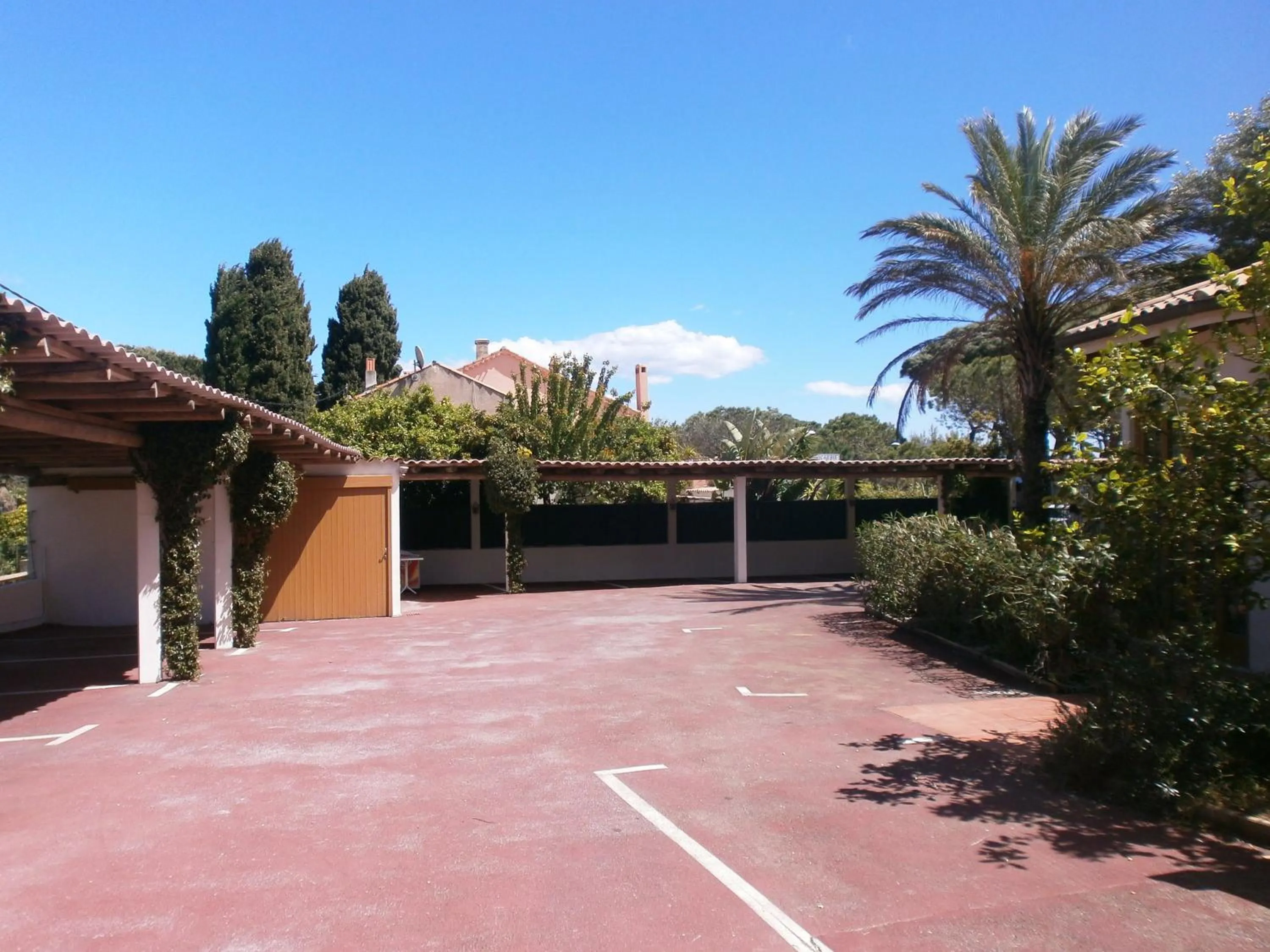 Property building in Hotel La Bastide