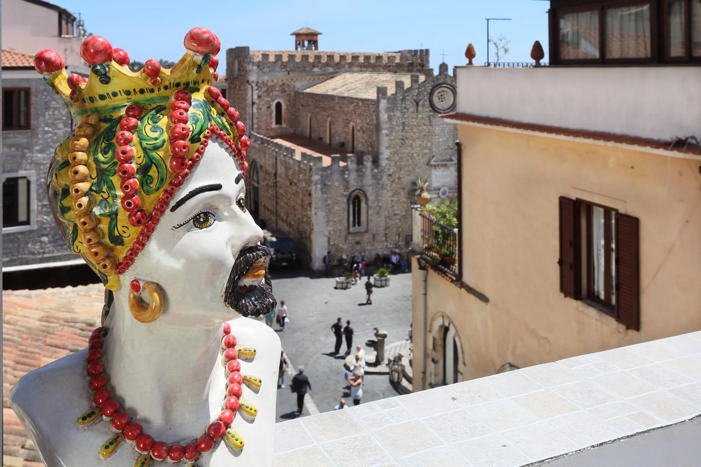 Restaurant/places to eat in Casa Fresta