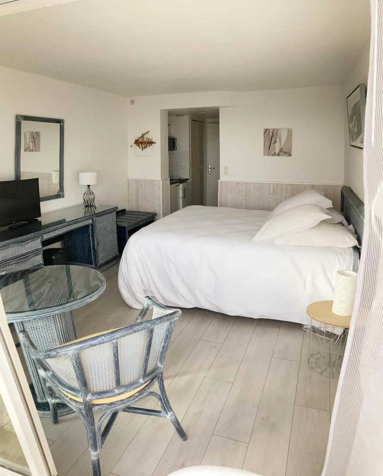 Bed in Louison Appart & Suite