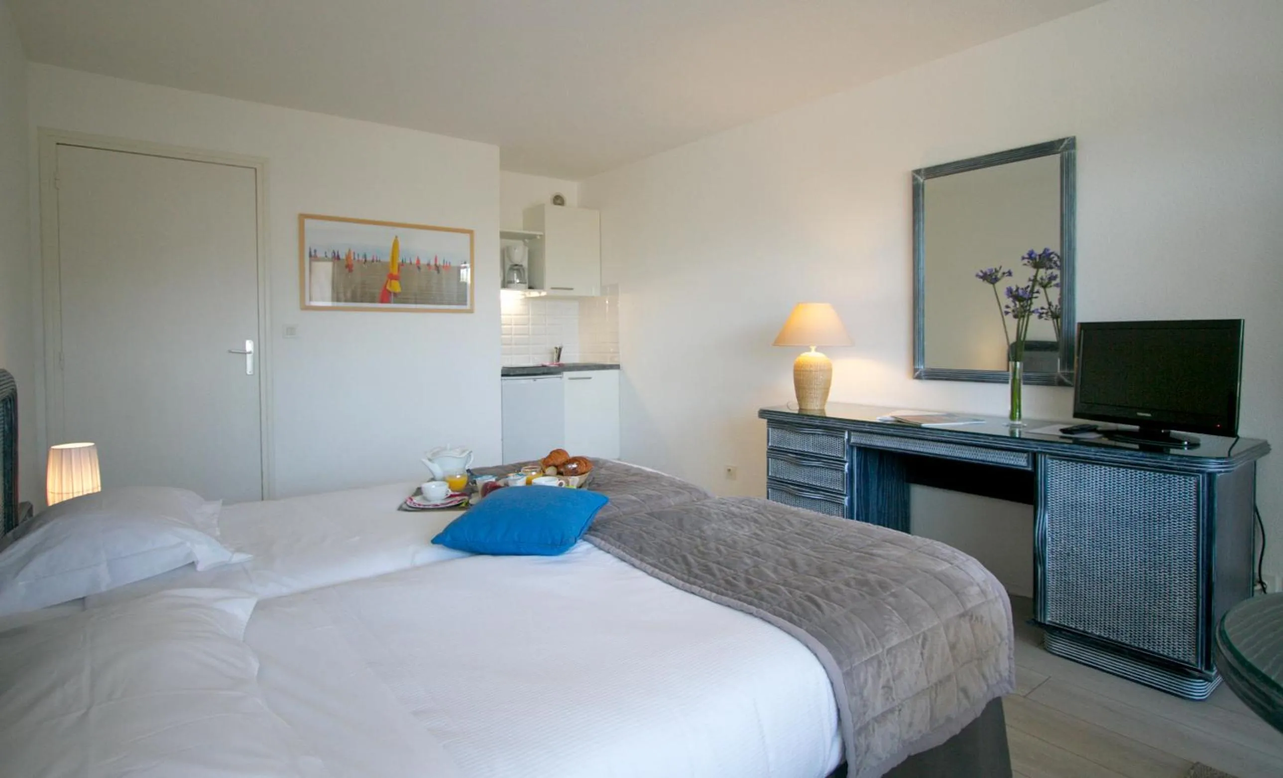 Bed in Louison Appart & Suite