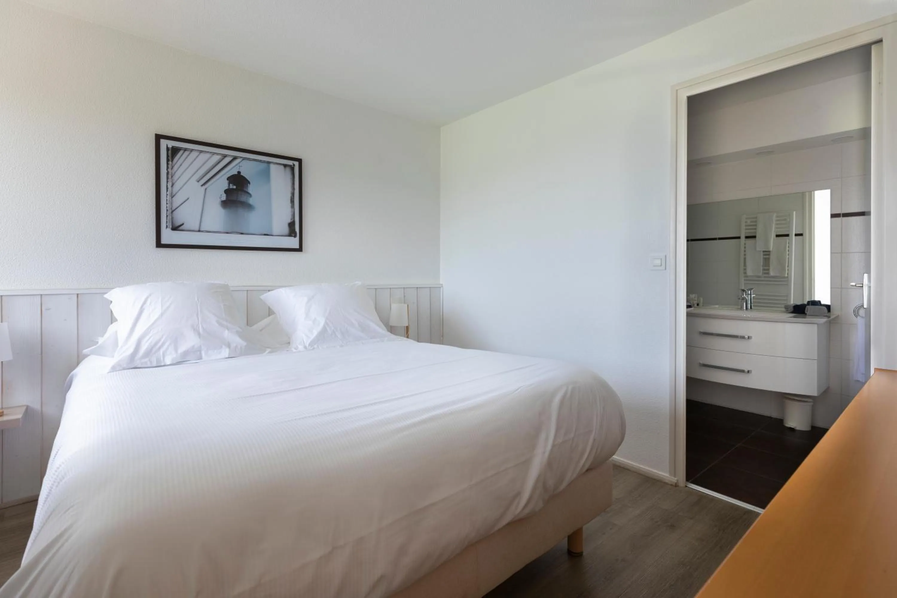Bed in Louison Appart & Suite