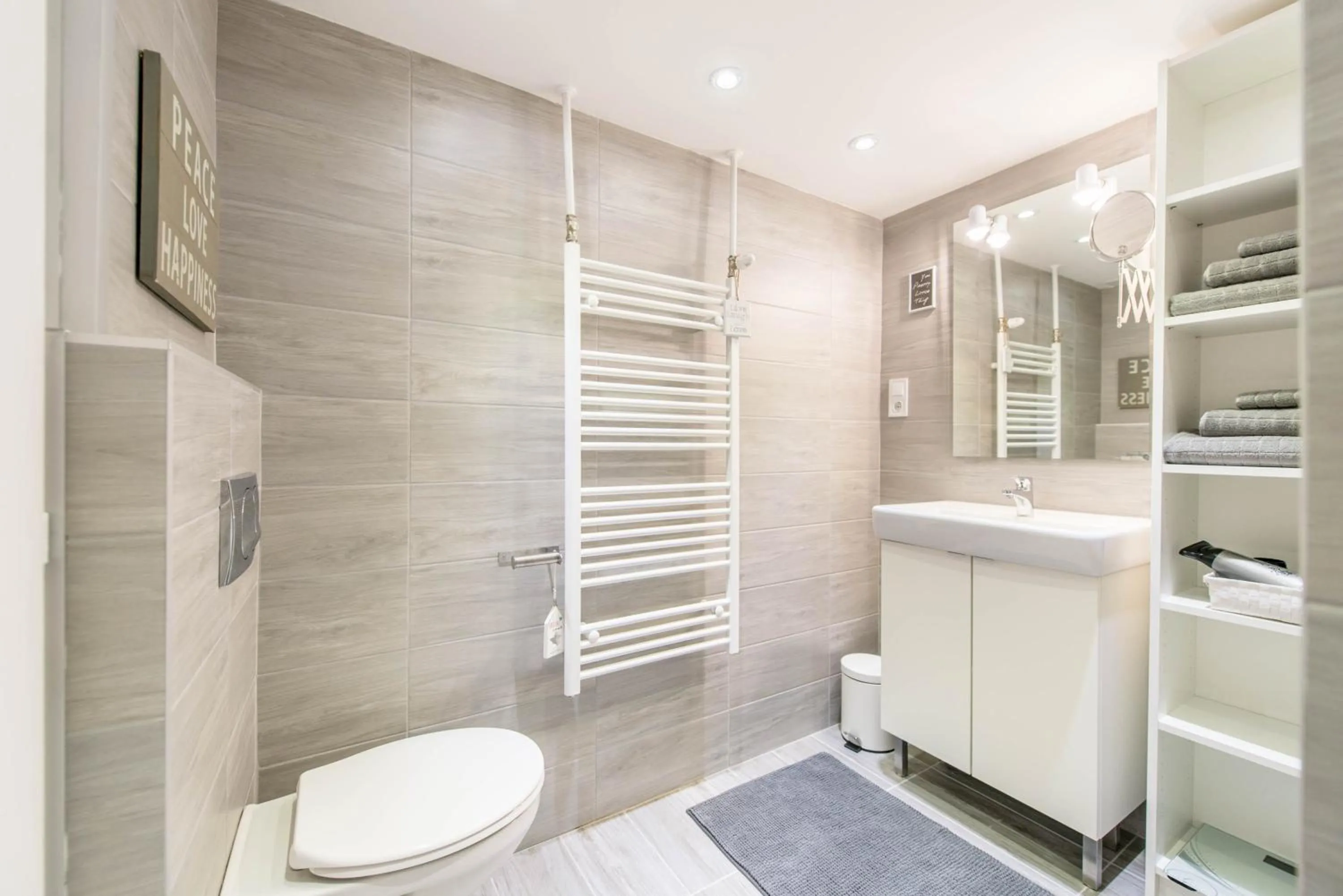 Bathroom in happy home POP