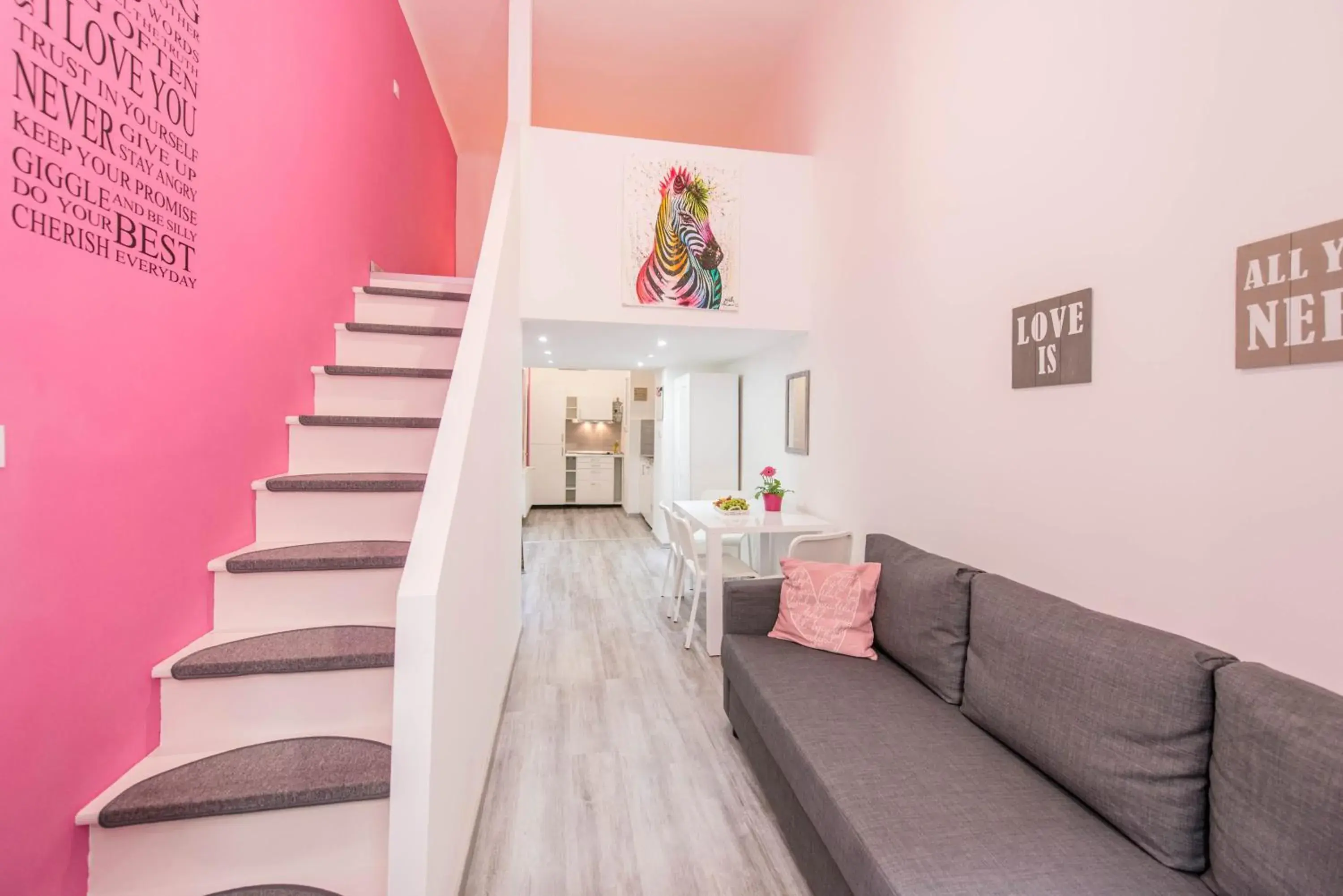 Superior Apartment with City View in happy home POP Superior Apartment with City View in happy home POP