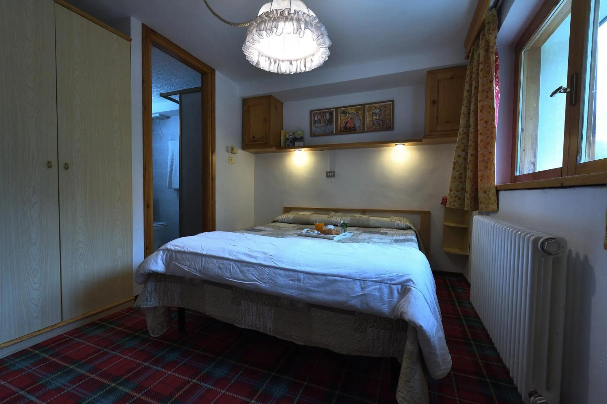 Bed in Hotel Paradisia