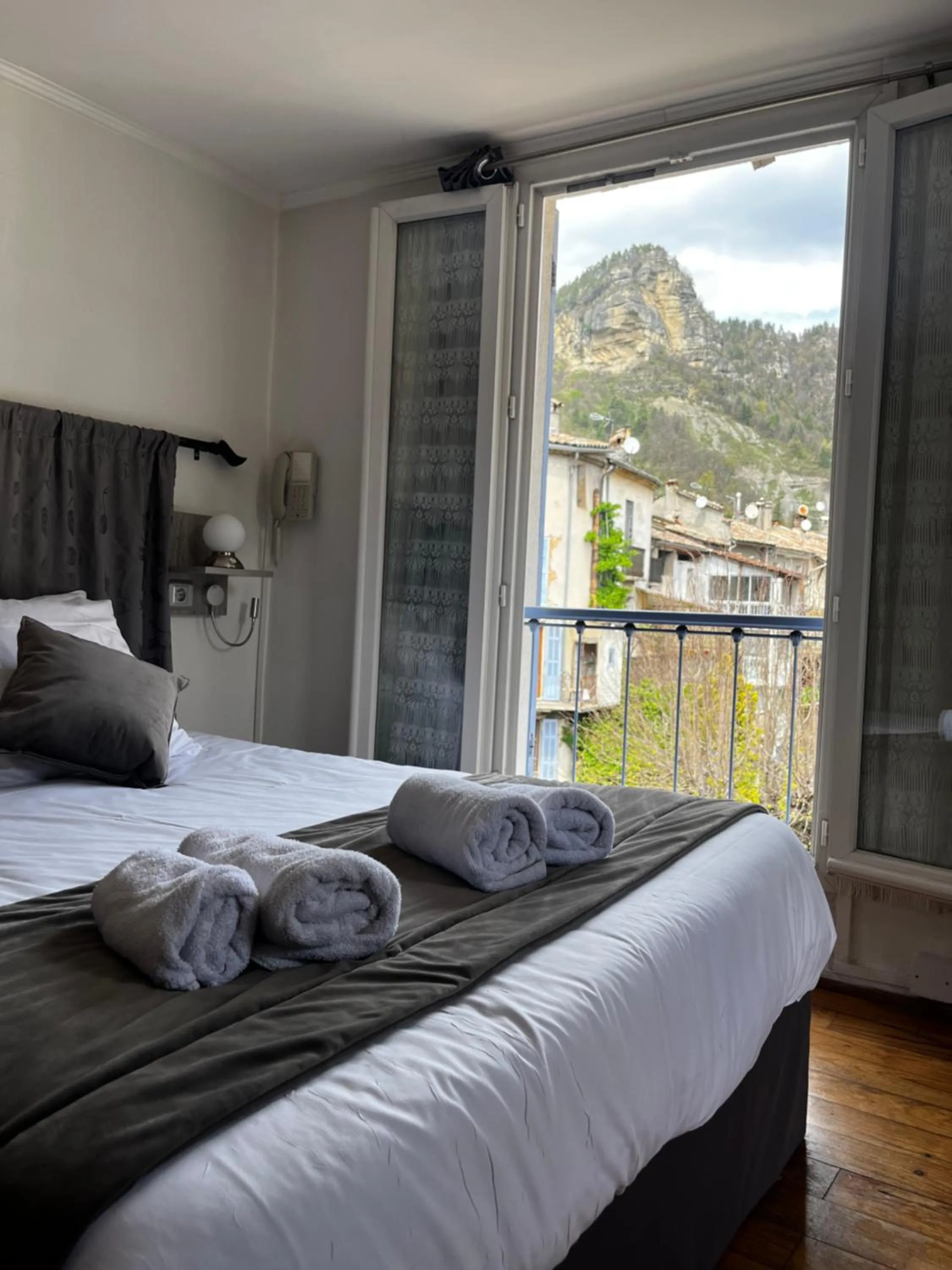 Toilet, Bed in Les Callunes