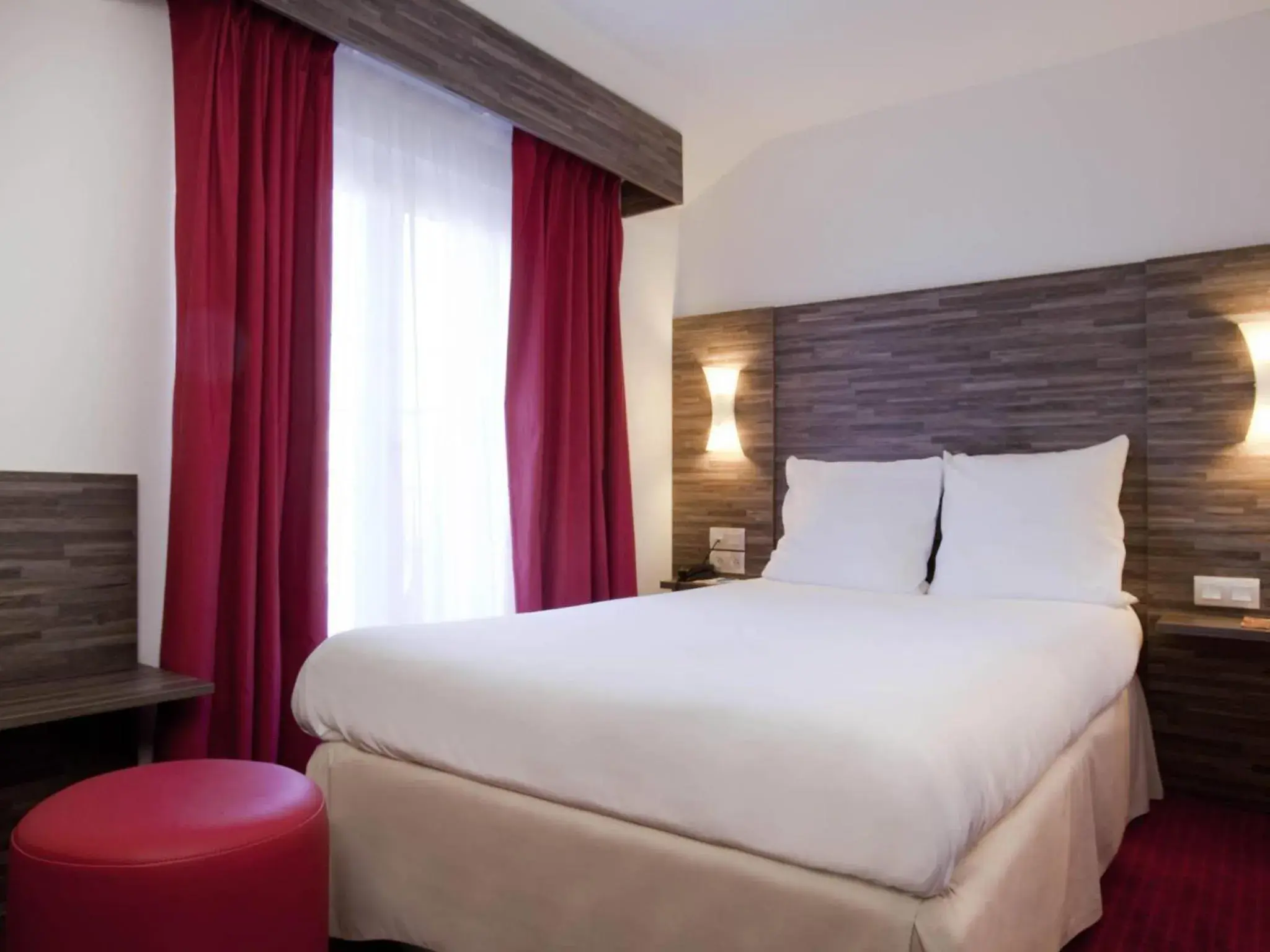 Bedroom, Bed in ibis Styles Rennes Centre Gare Nord Bedroom, Bed in ibis Styles Rennes Centre Gare Nord