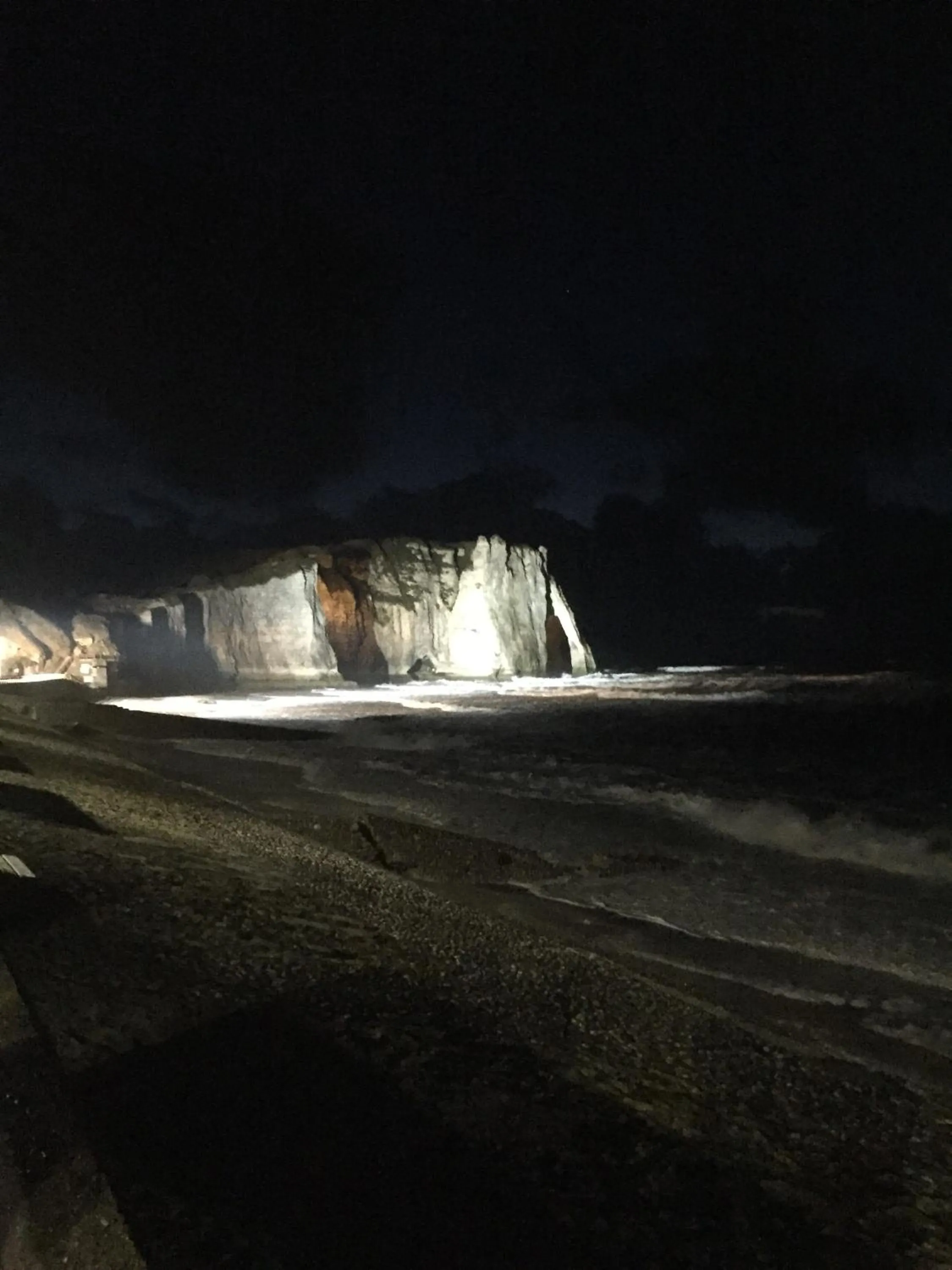 Night in Hotel Des Falaises