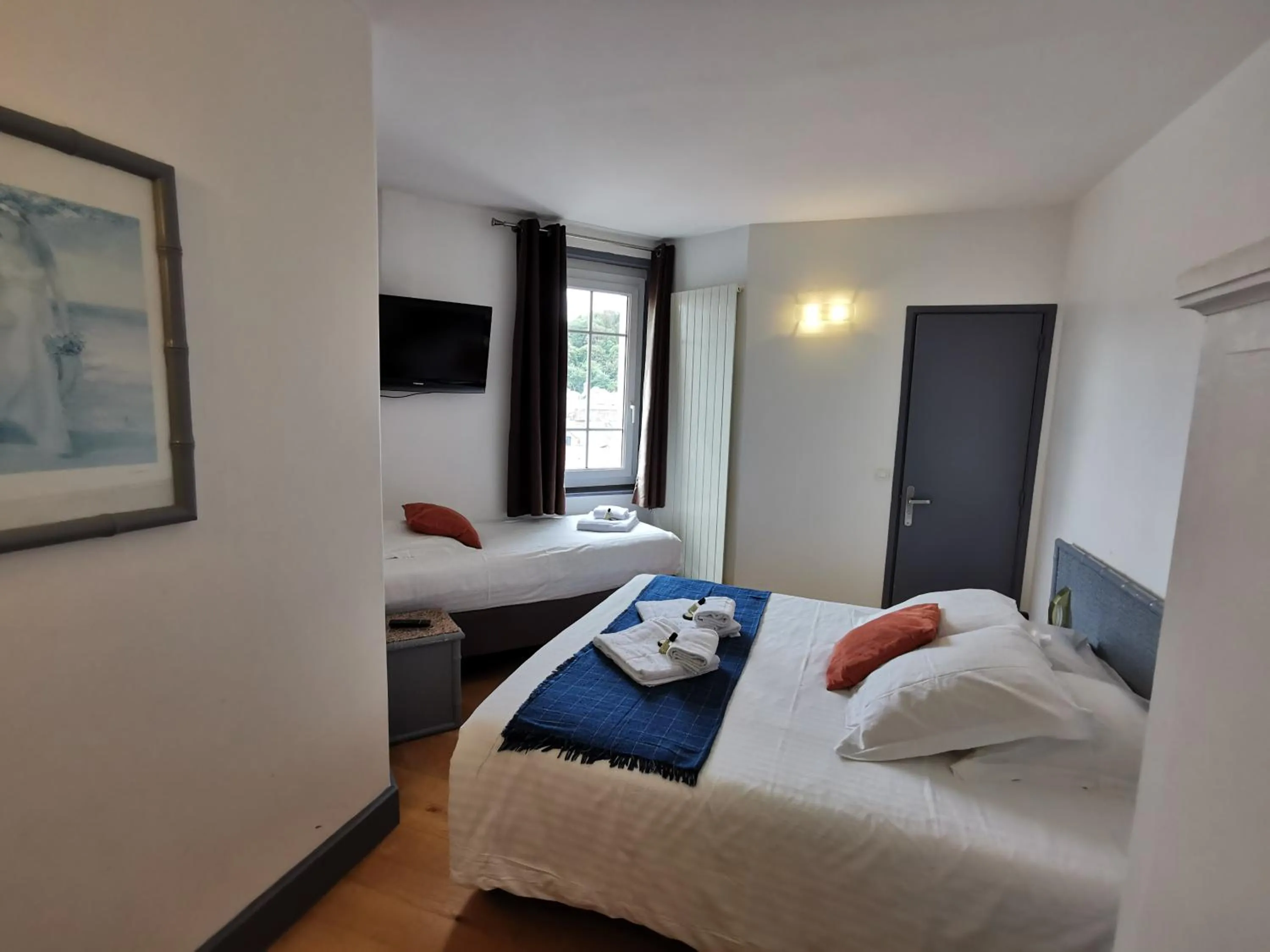 Bedroom, Bed in Hotel Des Falaises