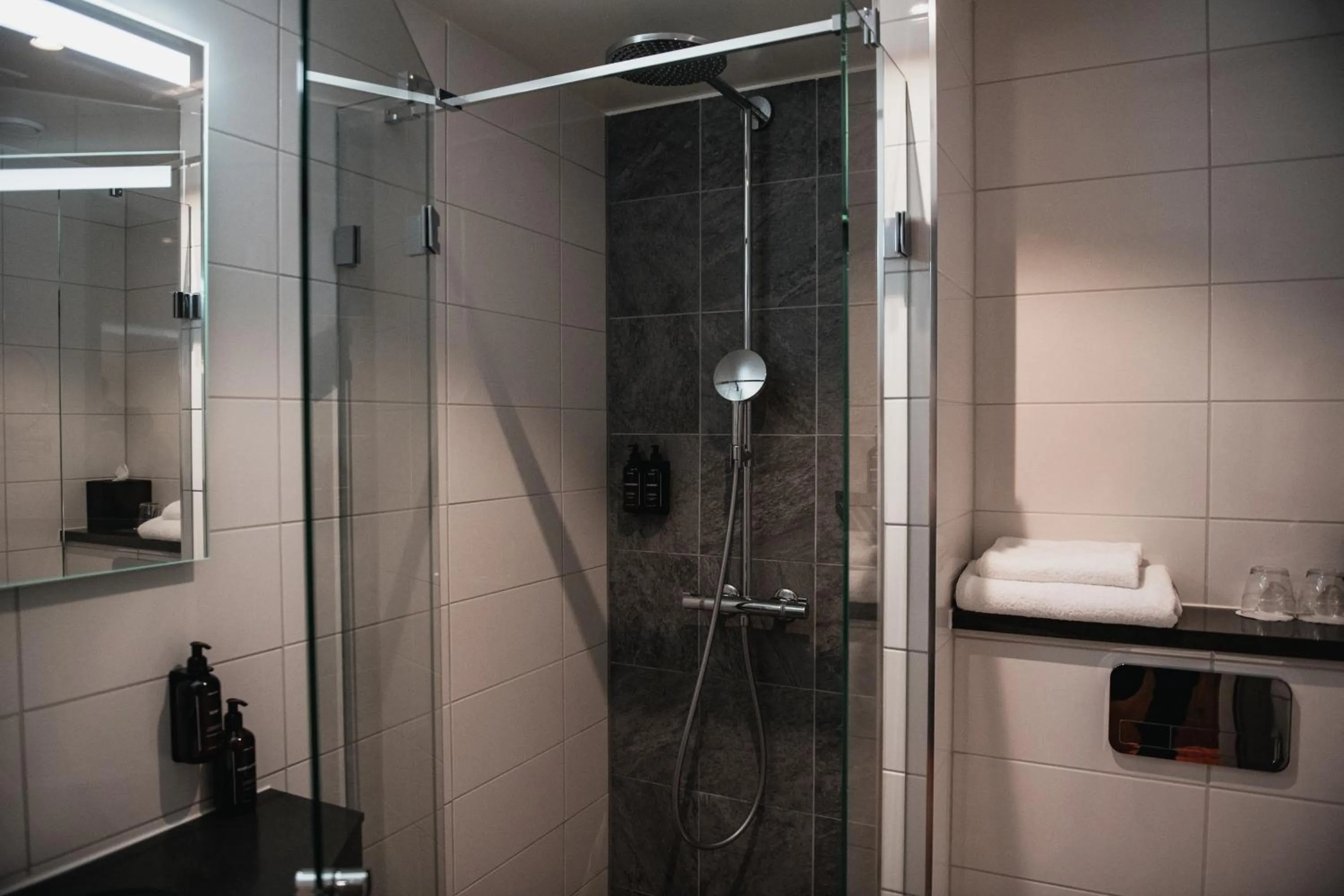 Shower in Home Hotel Bergmästaren