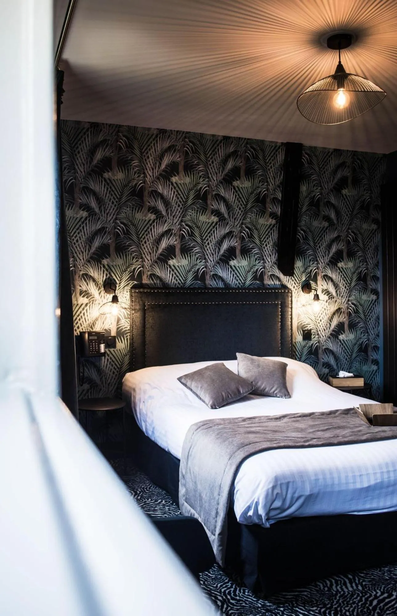 Bed in La villa 10 HÔTEL SPA