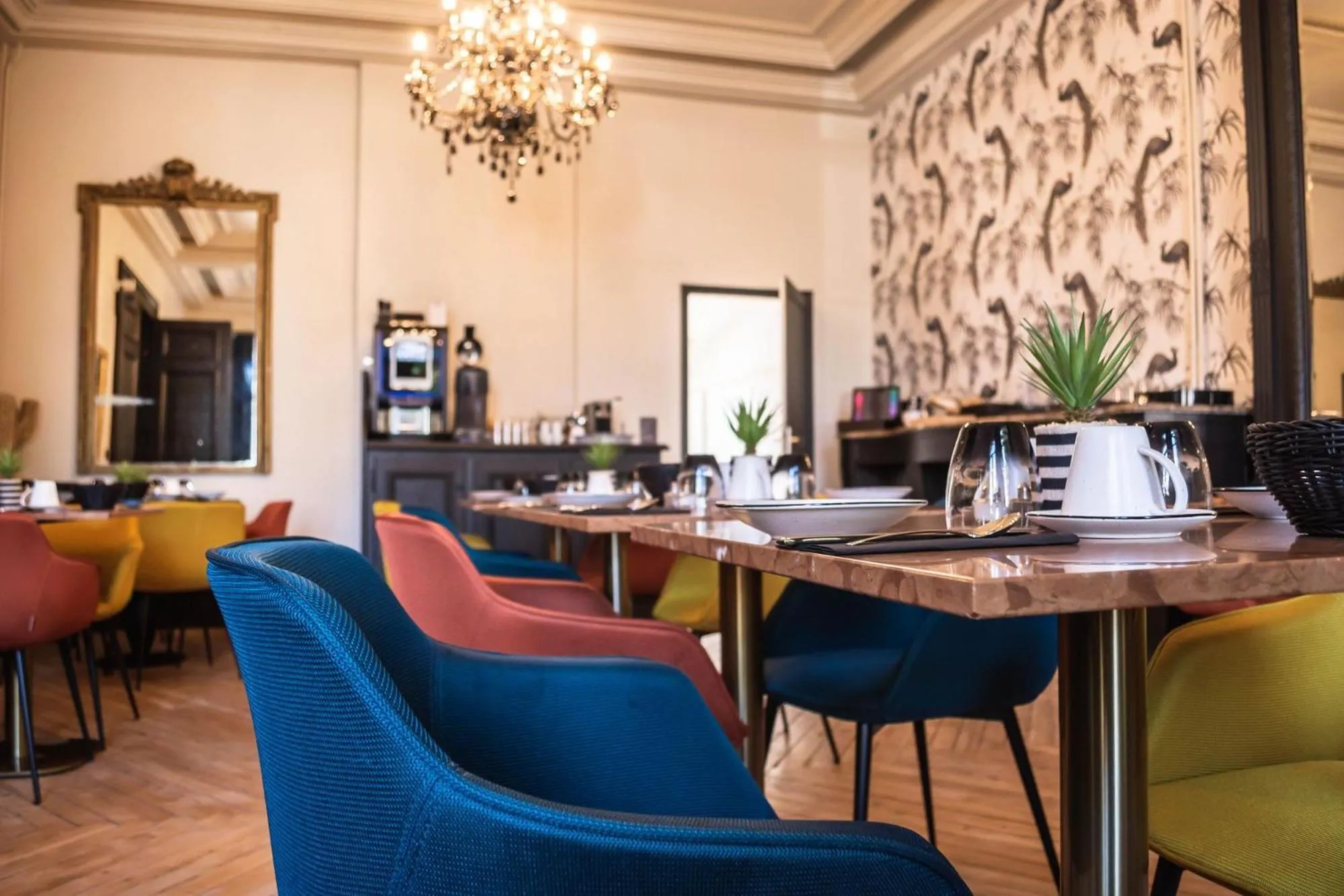 Continental breakfast in La villa 10 HÔTEL SPA