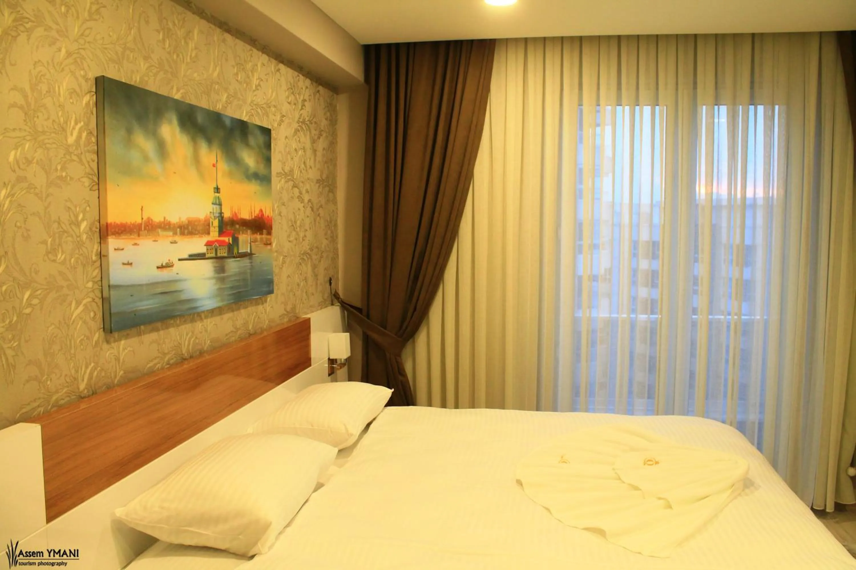 Bedroom, Bed in Qamar Prestige Suites