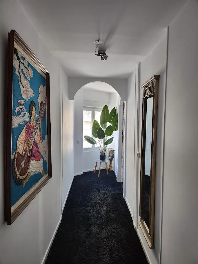 Bedroom in Ariane Hôtel