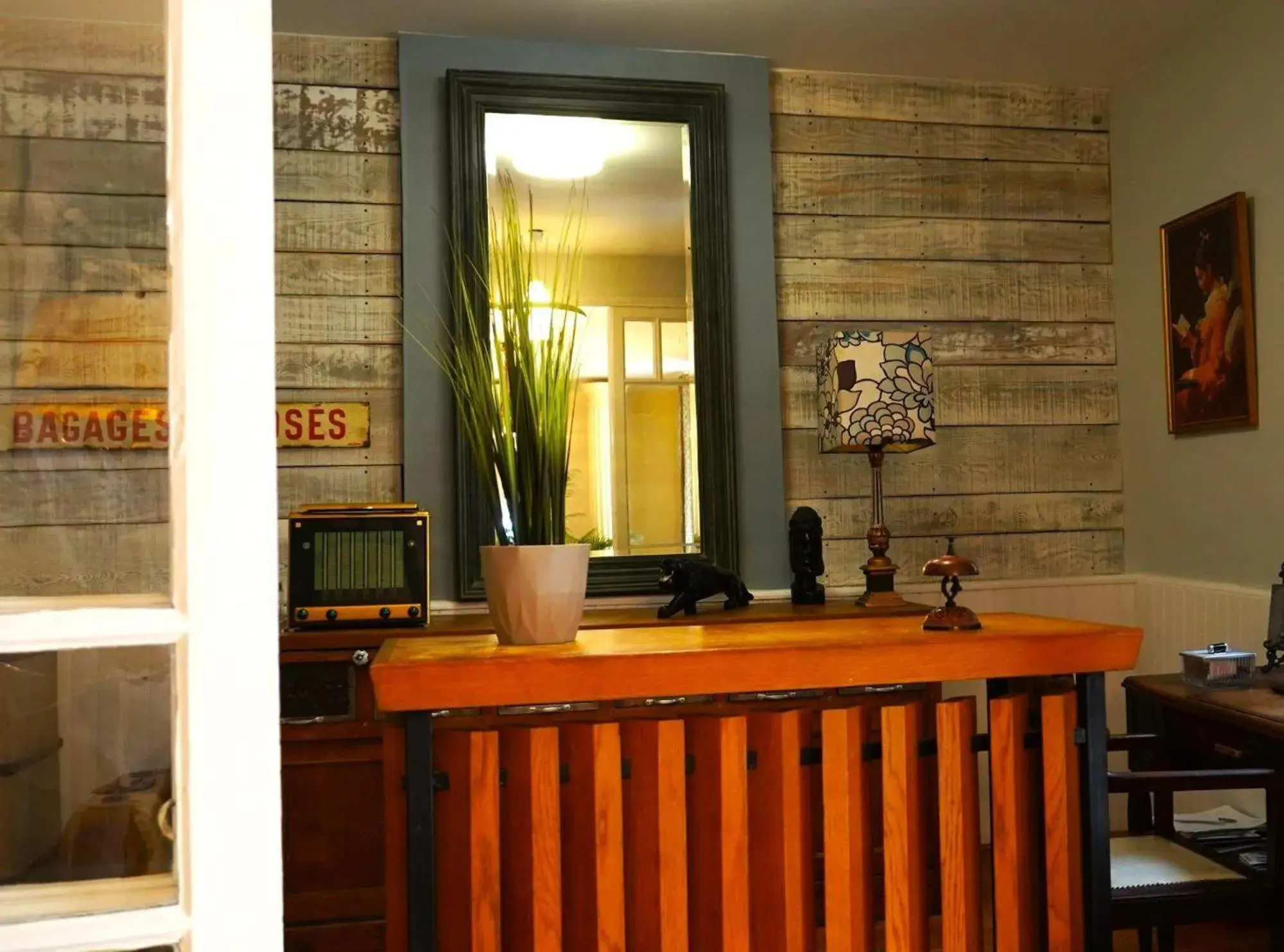 Facade/entrance in Ariane Hôtel Facade/entrance in Ariane Hôtel