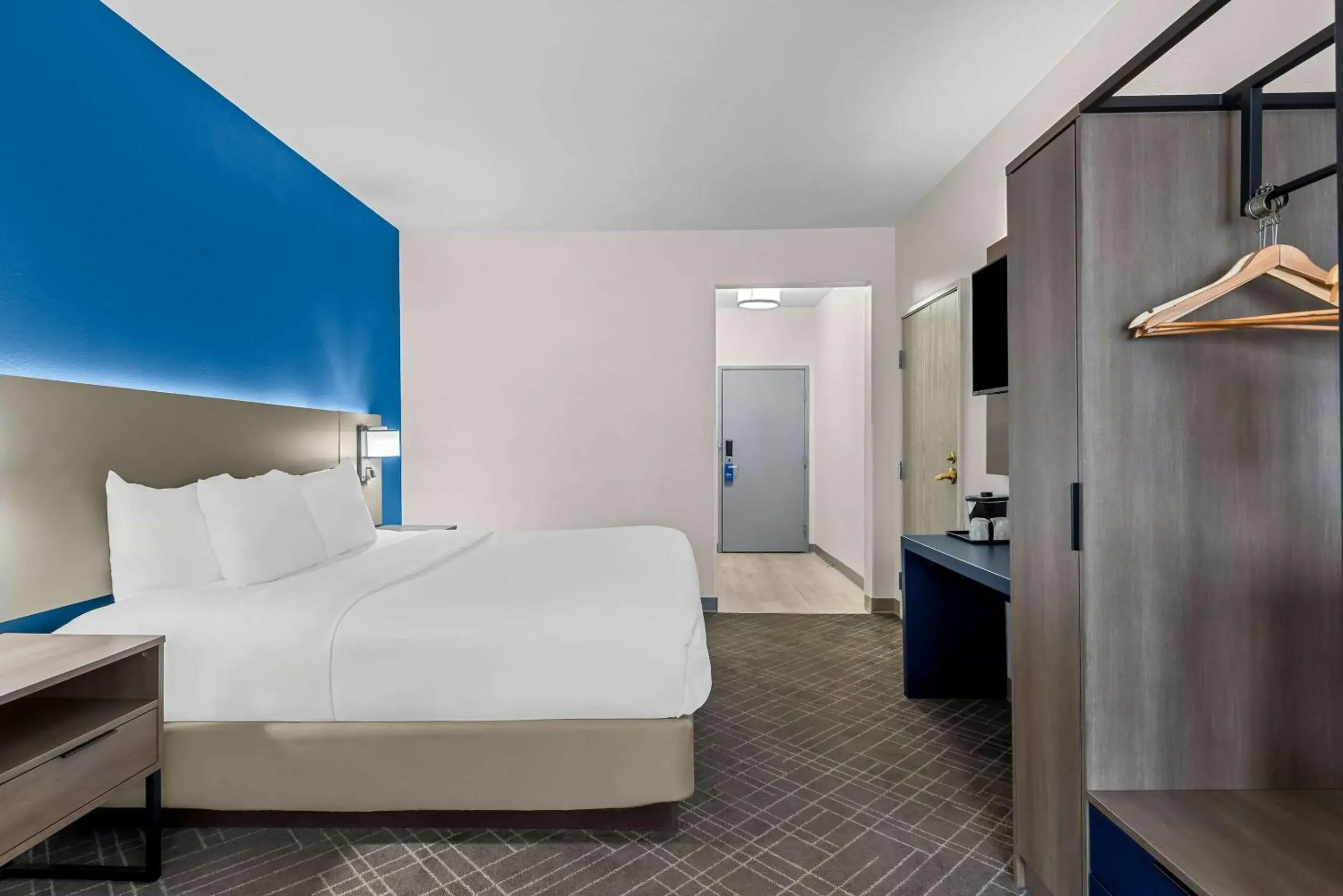 Bedroom, Bed in Comfort Suites Denver North - Westminster Bedroom, Bed in Comfort Suites Denver North - Westminster