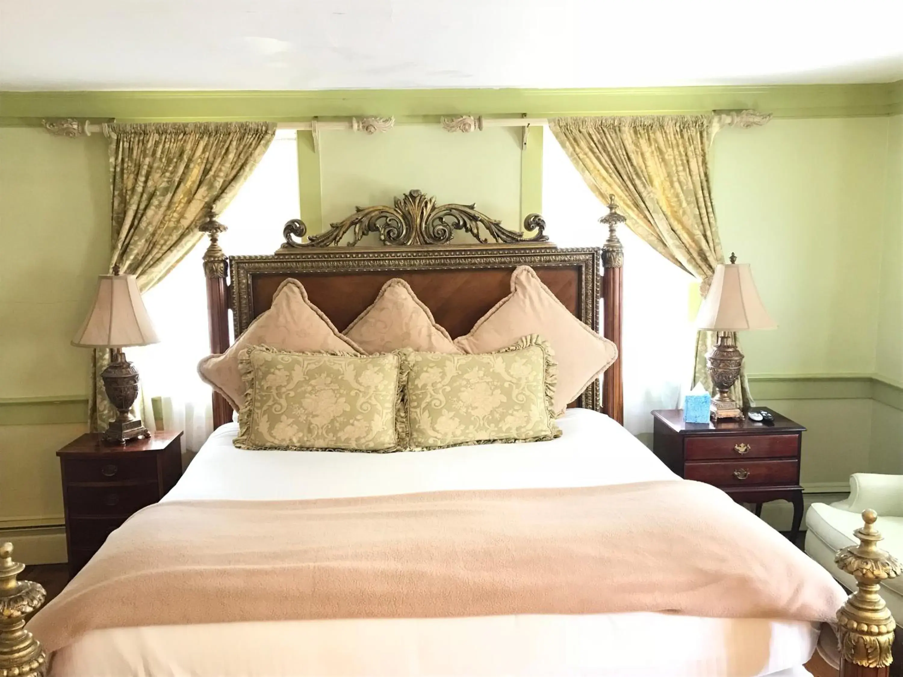 Bedroom, Bed in Admiral Farragut Inn Bedroom, Bed in Admiral Farragut Inn