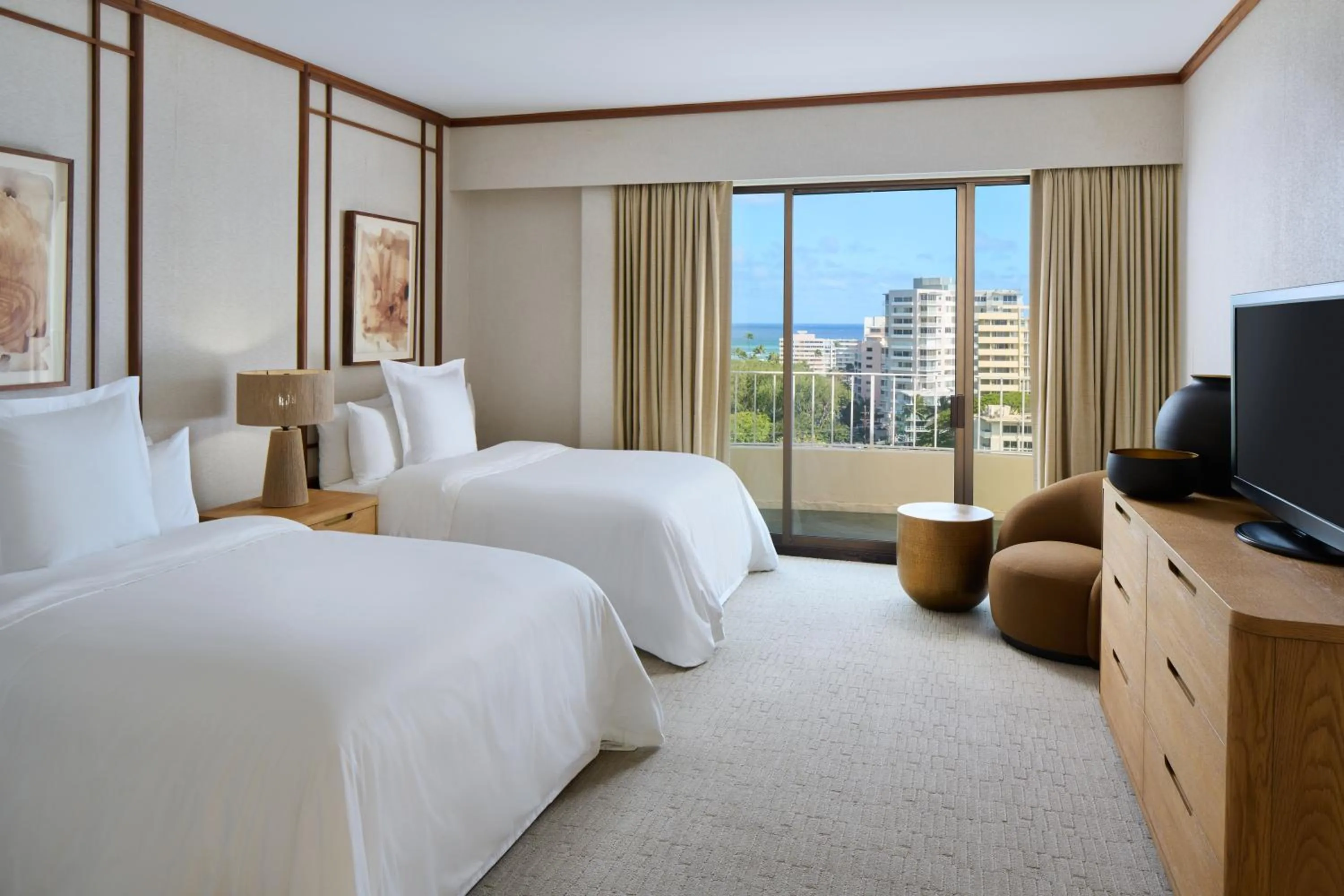 Bedroom, Bed in Lotus Honolulu at Diamond Head