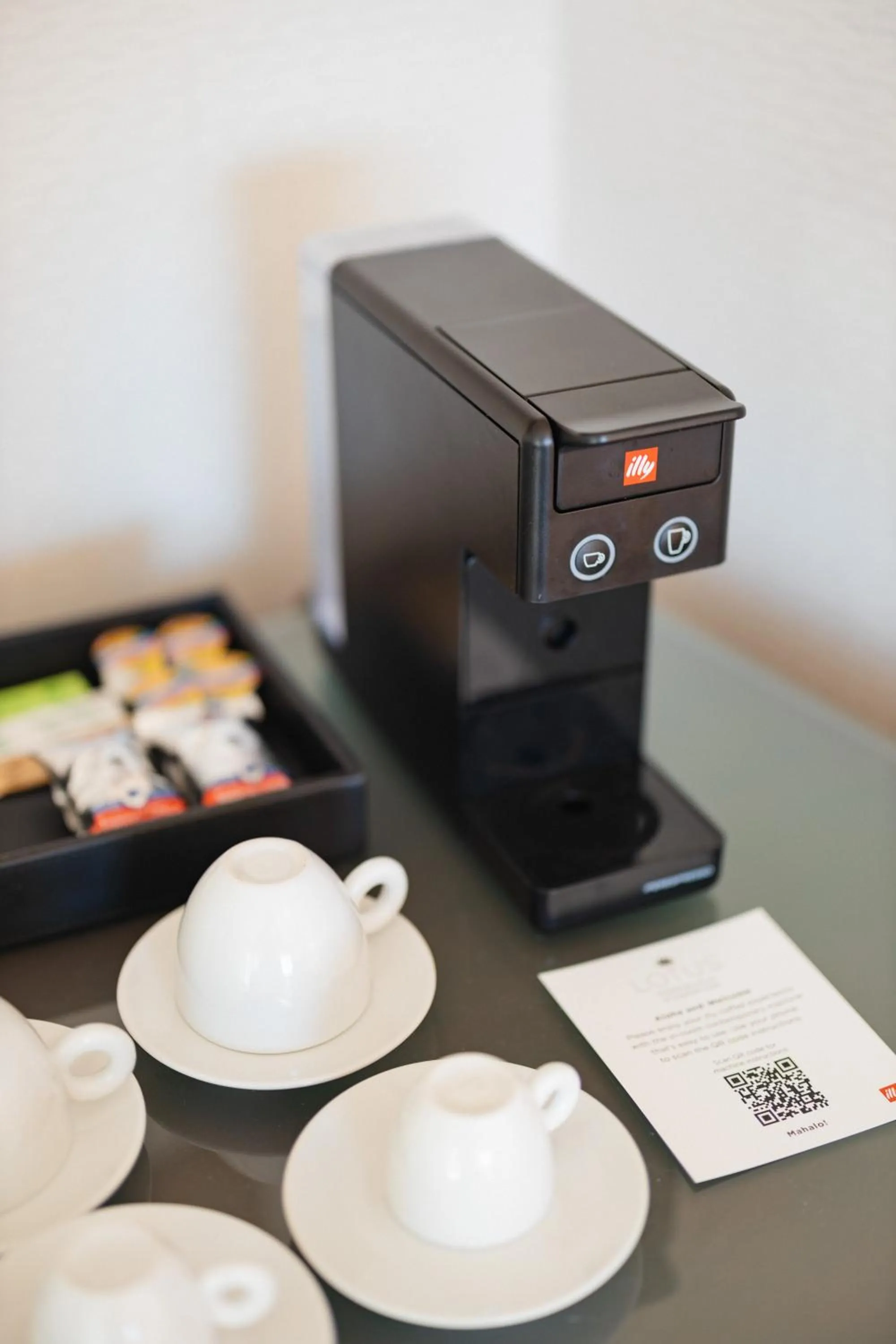 Coffee/tea facilities in Lotus Honolulu at Diamond Head