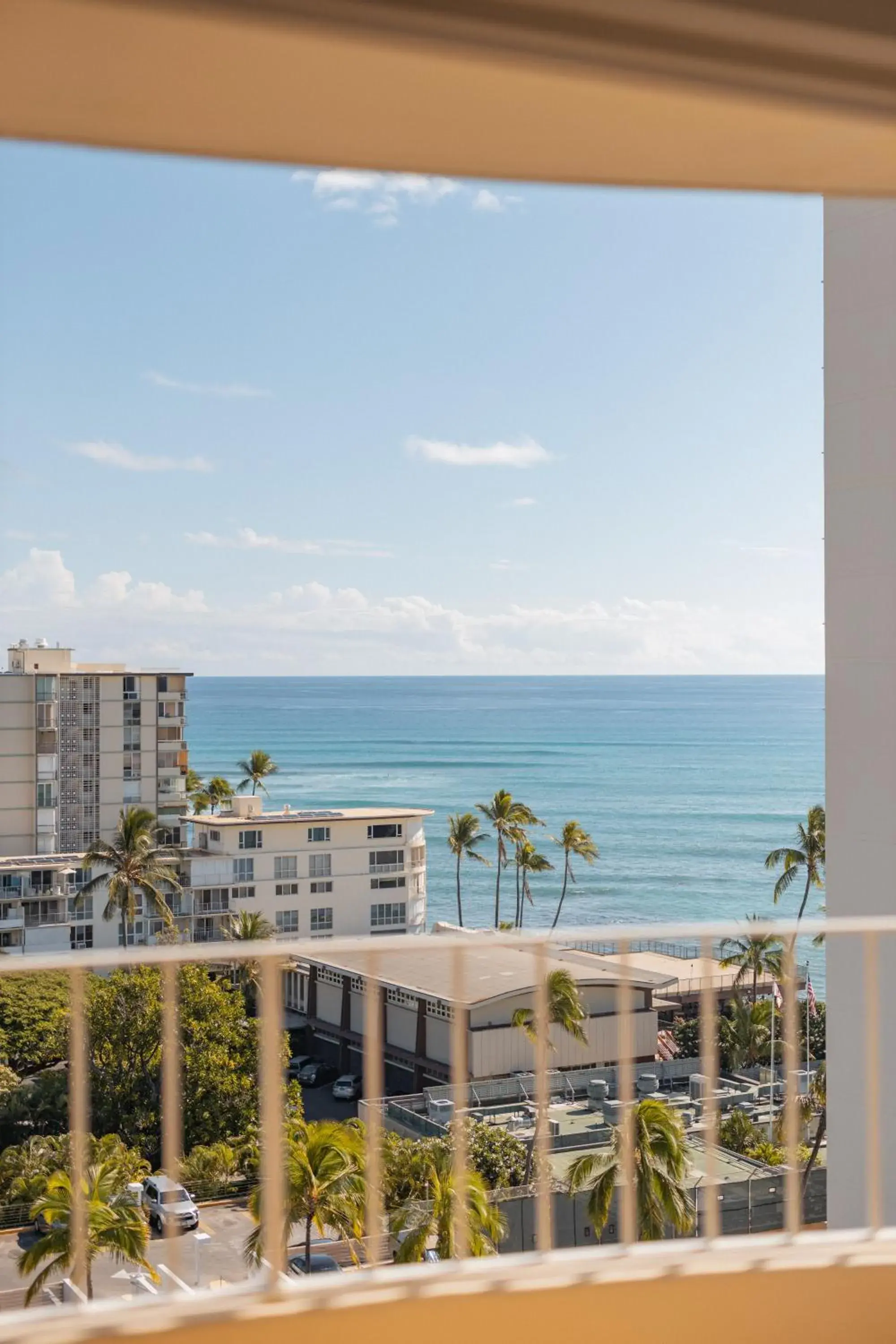 Ocean View 2 Doubles in Lotus Honolulu at Diamond Head Ocean View 2 Doubles in Lotus Honolulu at Diamond Head