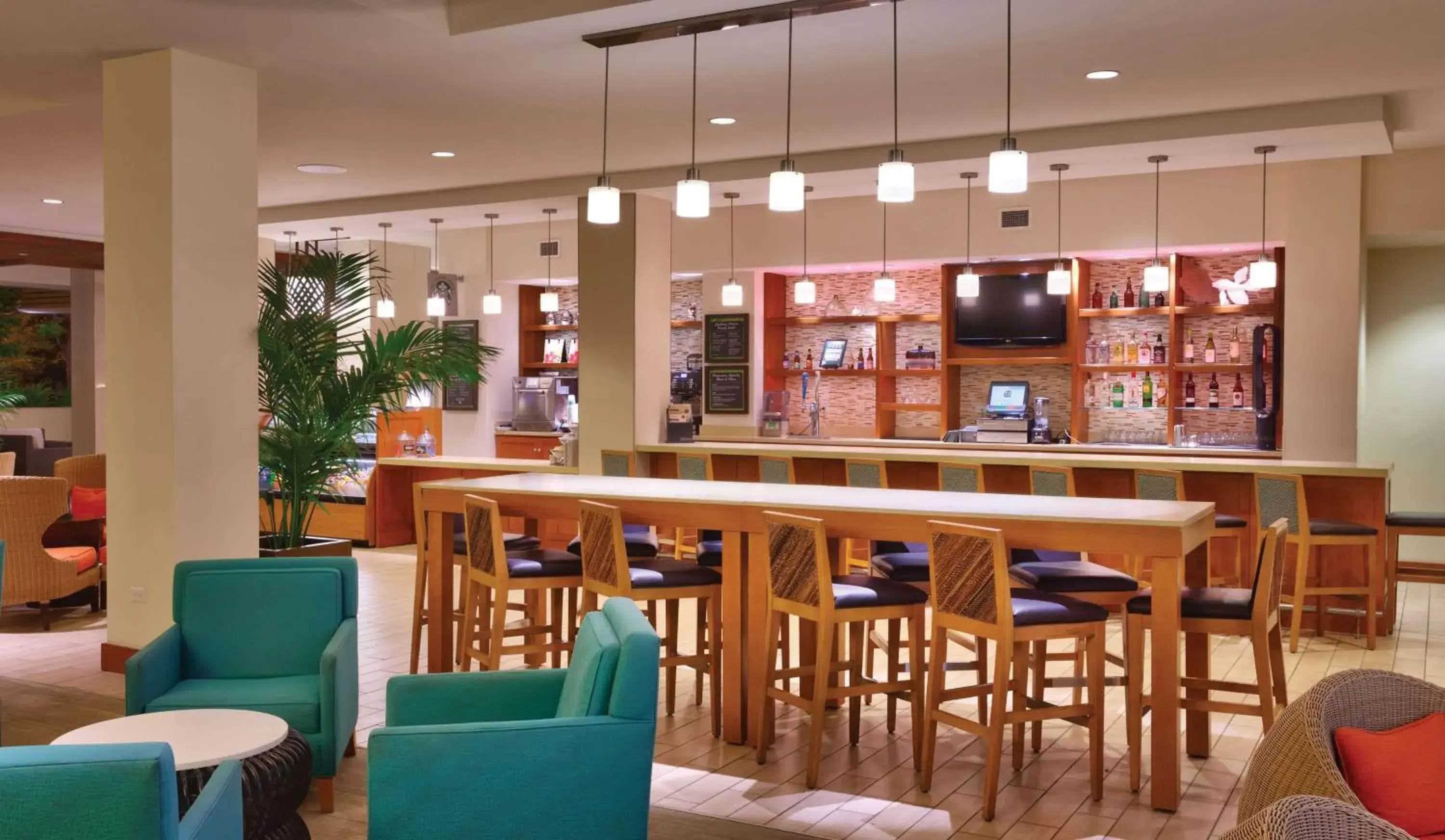 Lounge or bar in Hyatt Place Waikiki Beach Lounge or bar in Hyatt Place Waikiki Beach