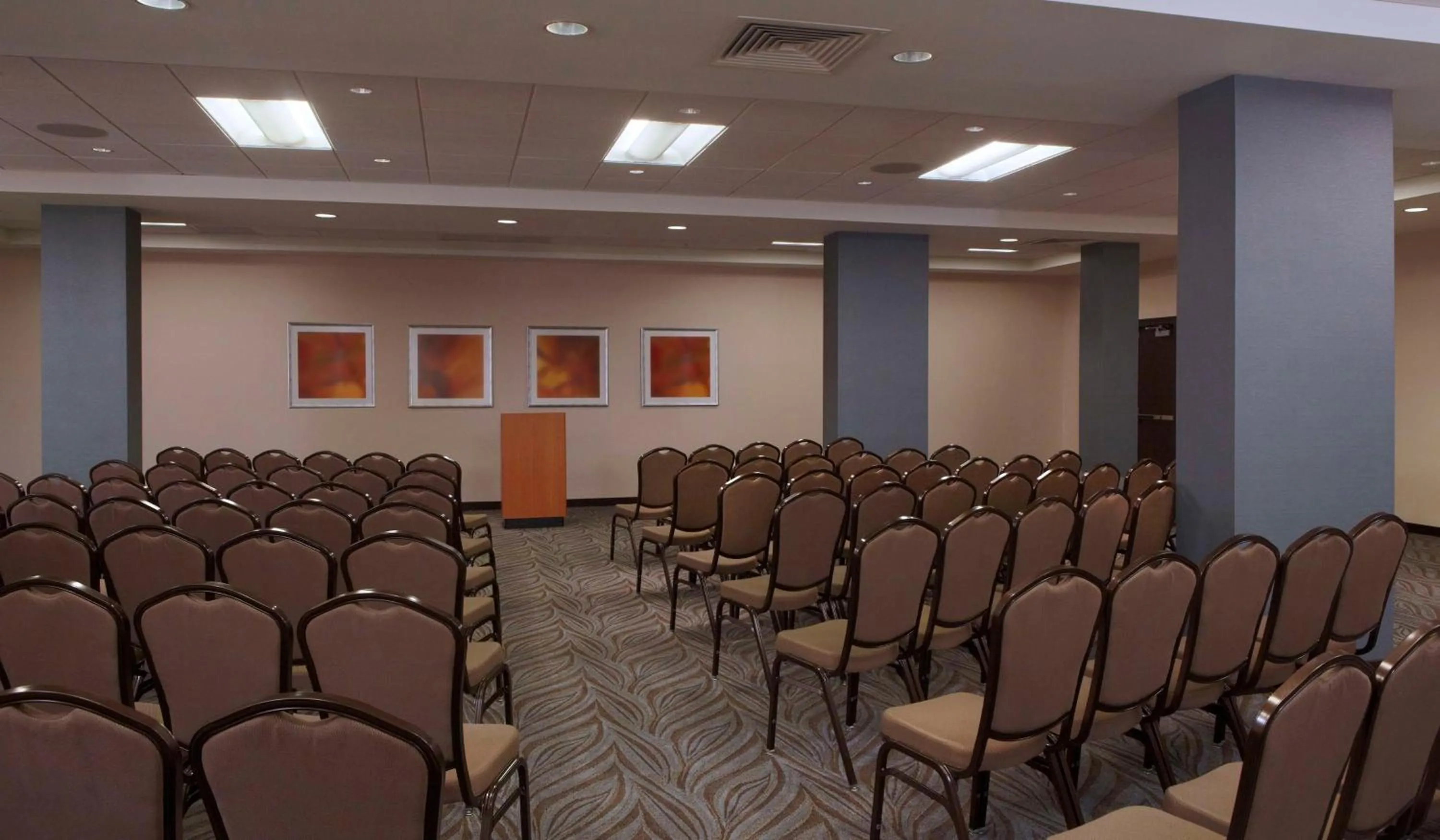 Meeting/conference room in Hyatt Place Waikiki Beach