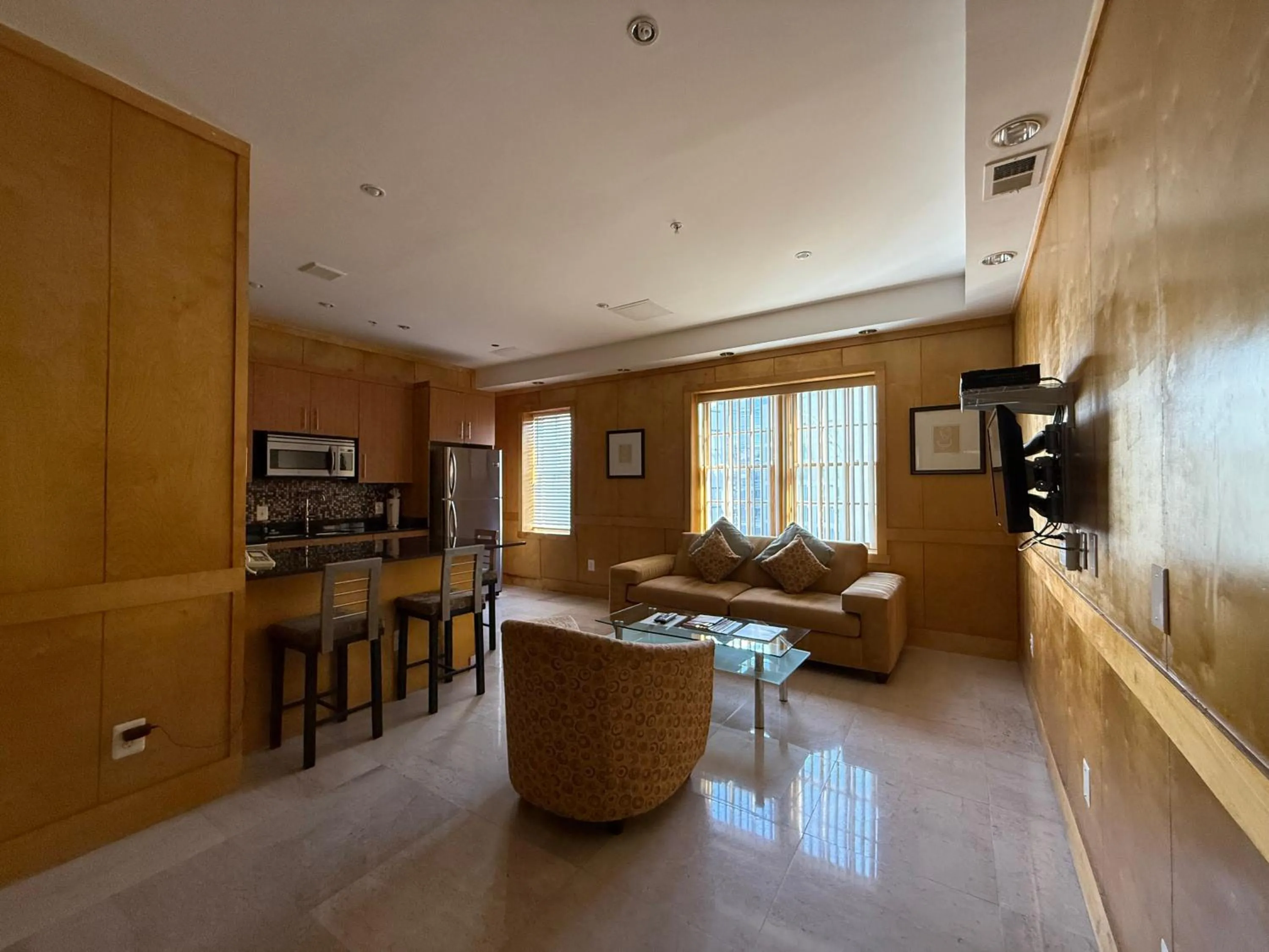 TV and multimedia in The Eldon Luxury Suites