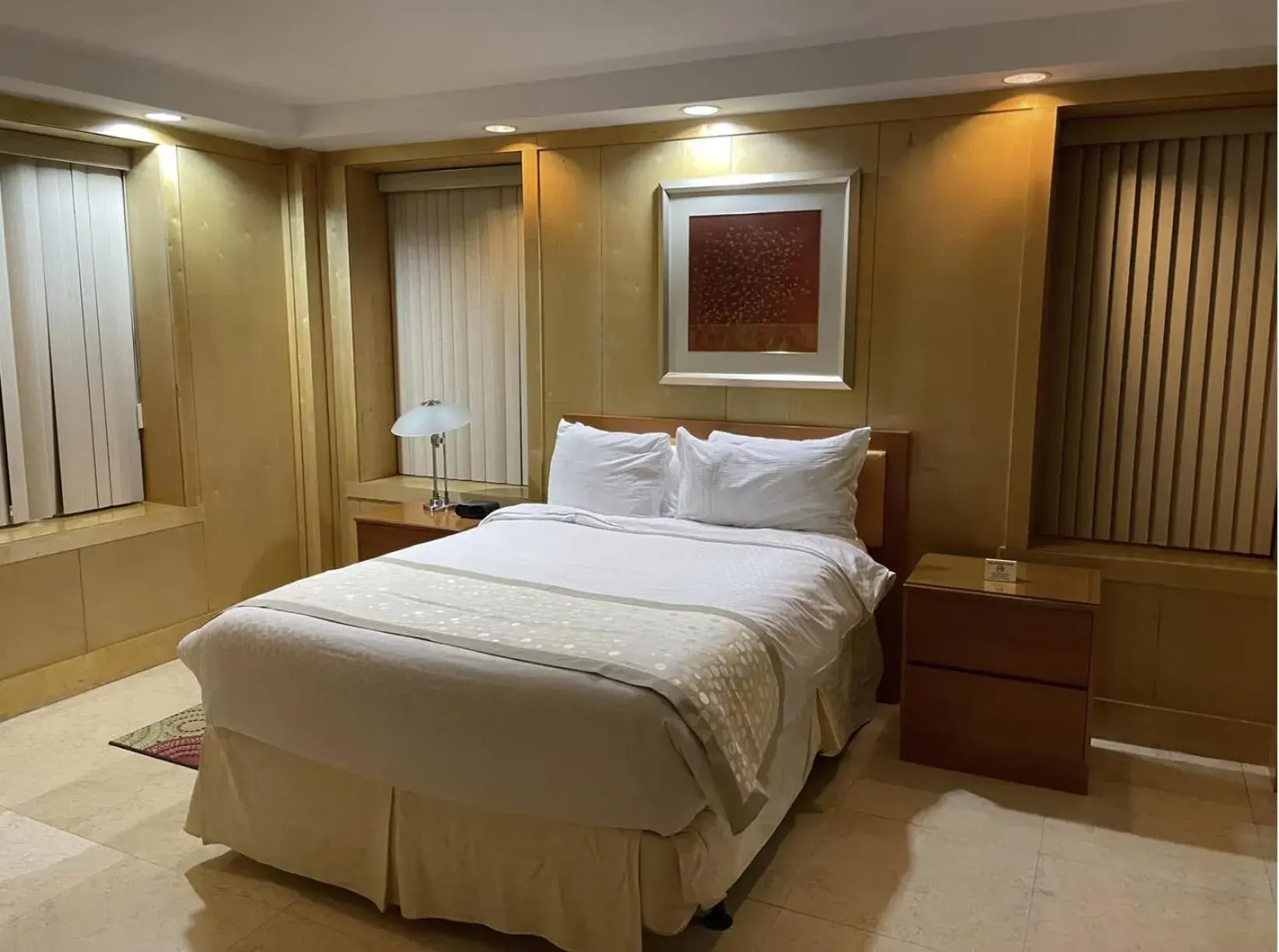 Bed in The Eldon Luxury Suites Bed in The Eldon Luxury Suites